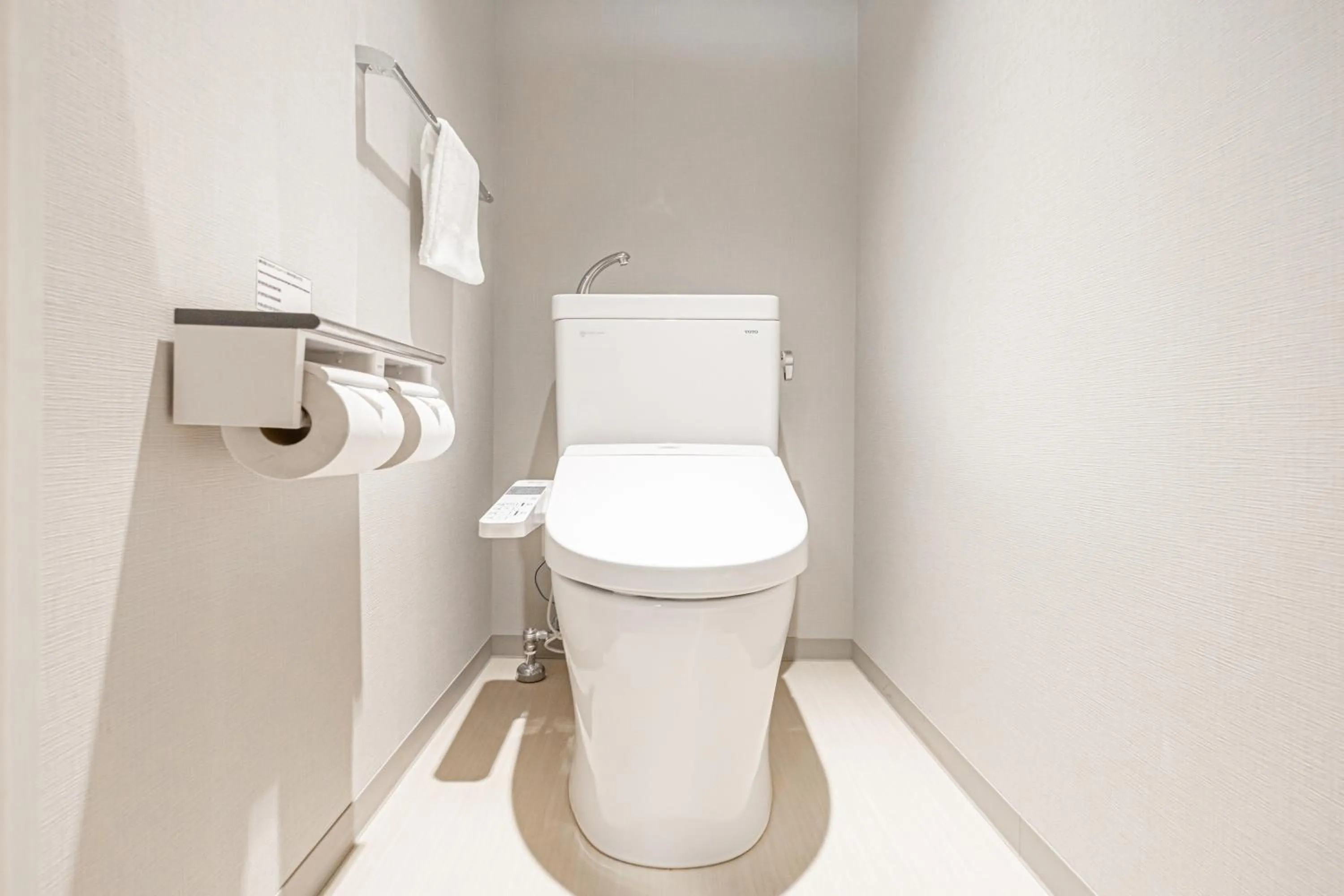 Toilet in L stay & grow Harumi