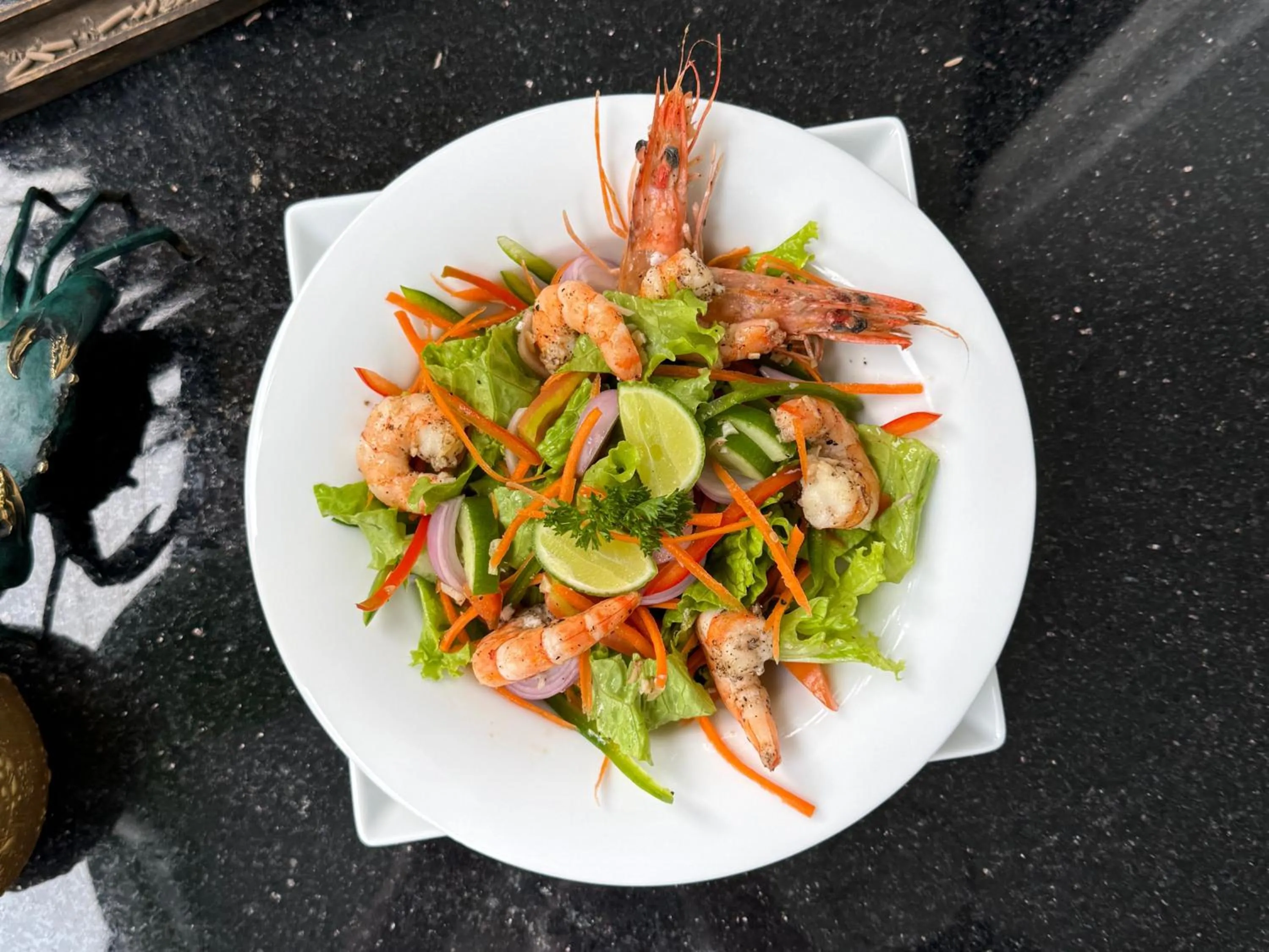 Food and drinks in D' Art VILLA RETREAT AND SPA