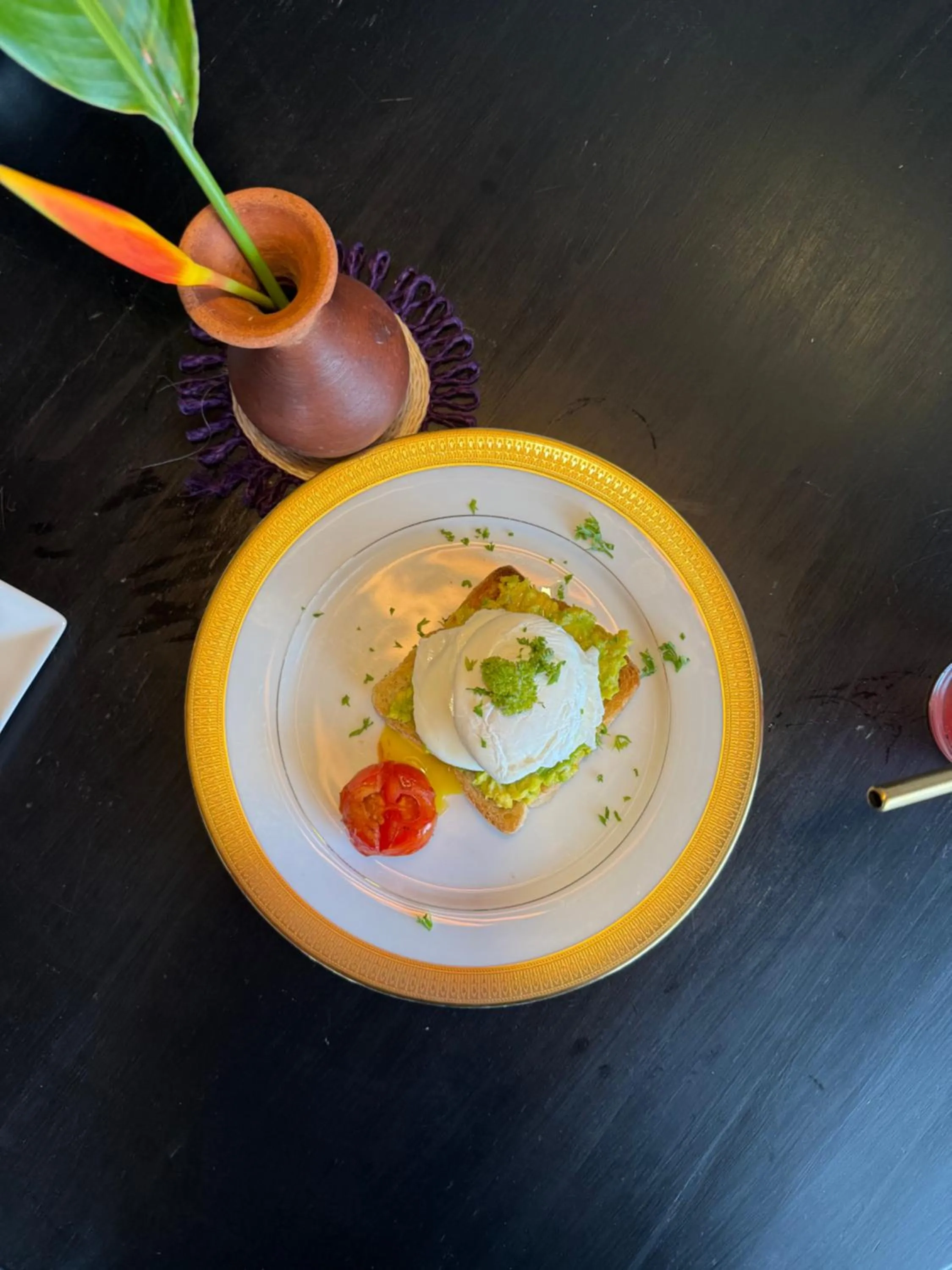 Food and drinks in D' Art VILLA RETREAT AND SPA