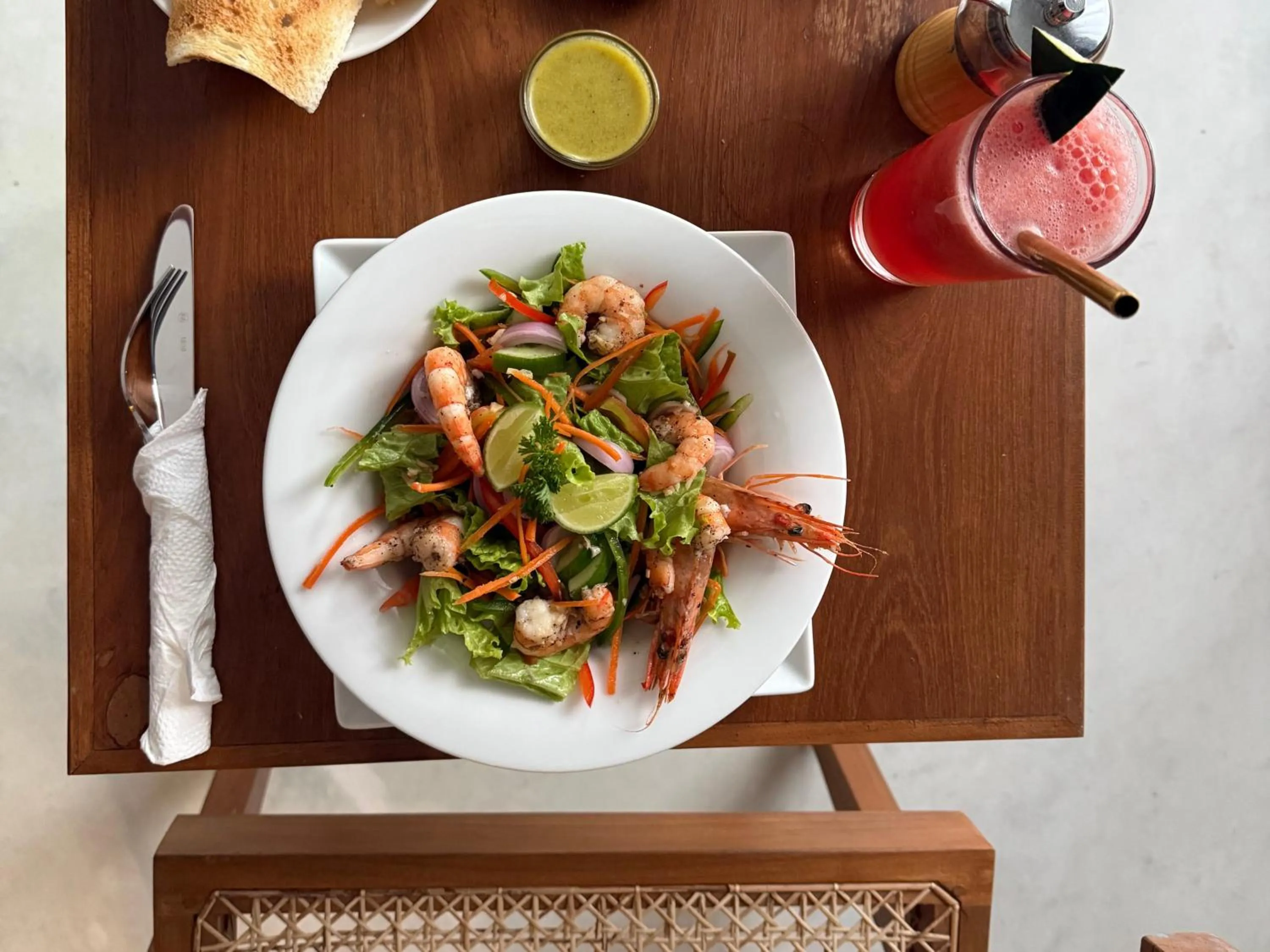 Food and drinks in D' Art VILLA RETREAT AND SPA