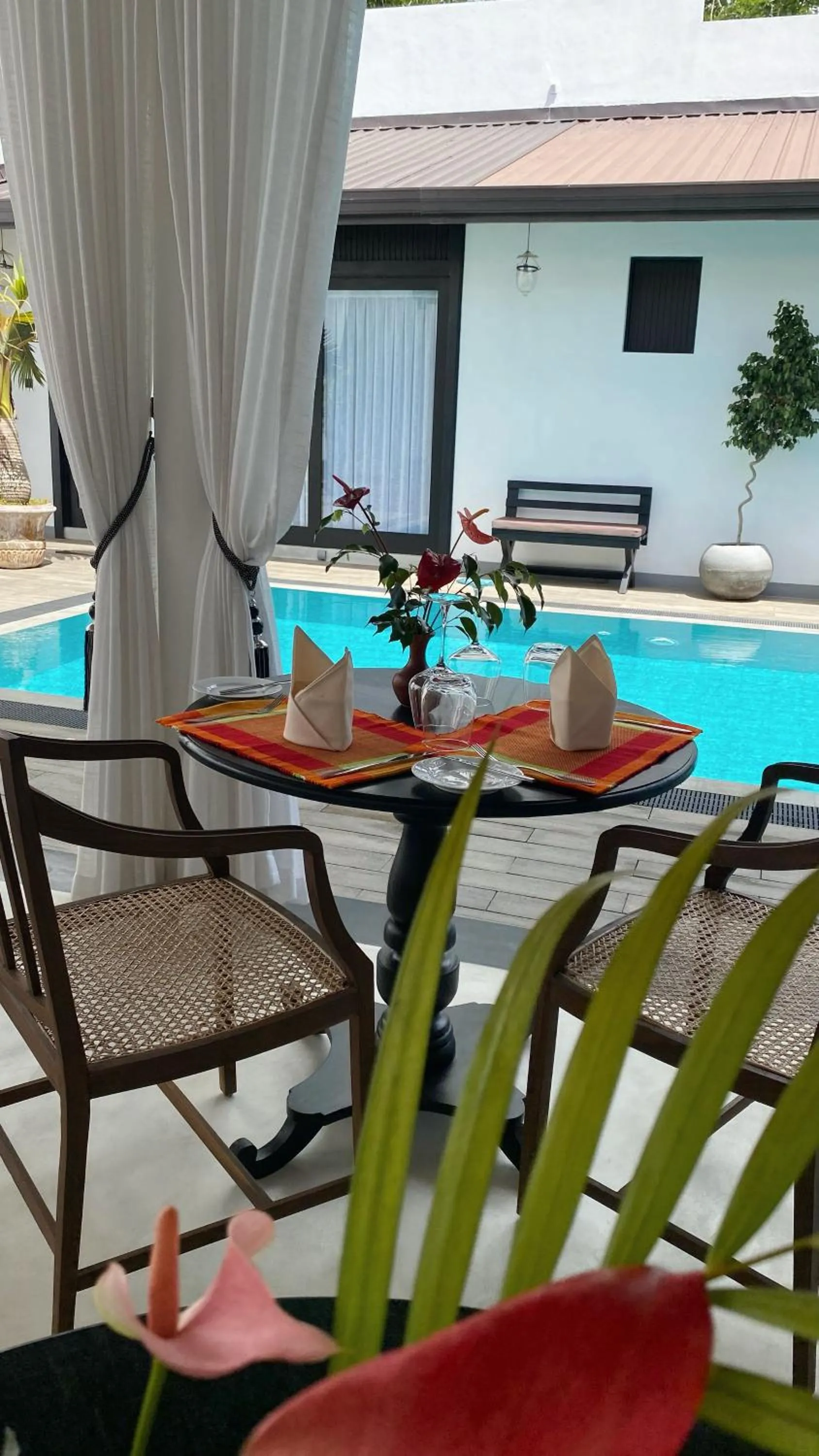 Restaurant/places to eat in D' Art VILLA RETREAT AND SPA