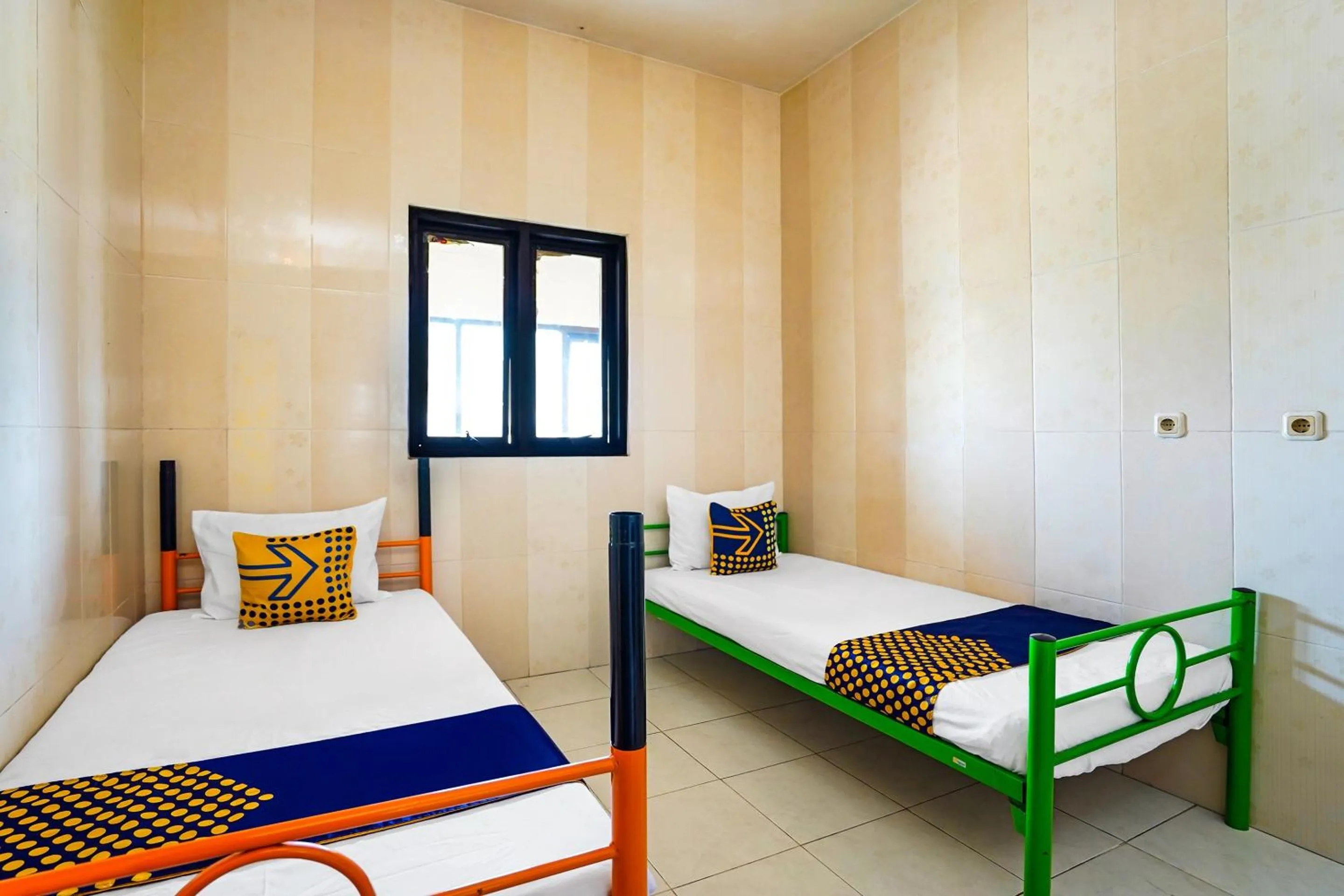 Bedroom, Bed in OYO Life 91856 Griya Gedangan Syariah