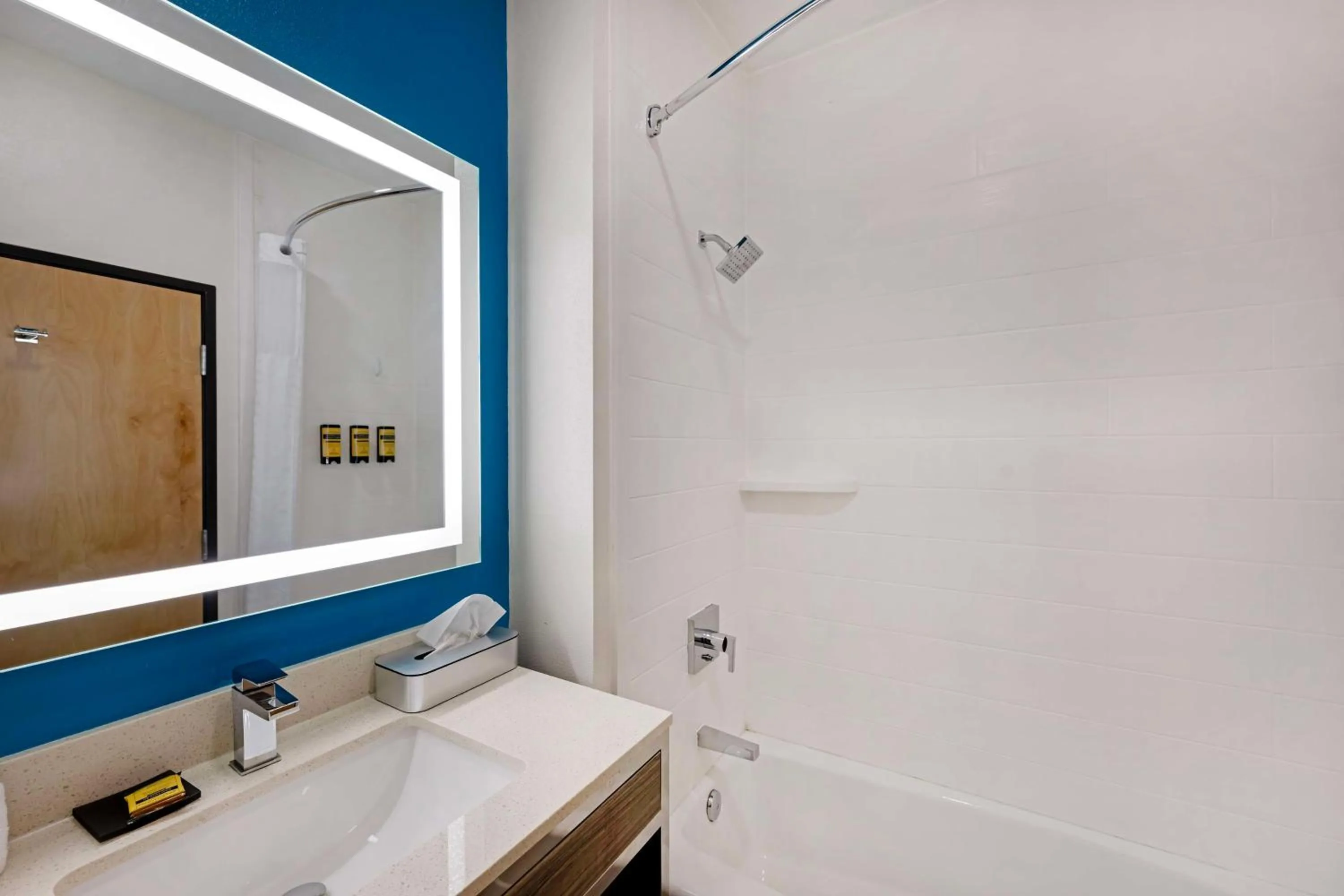 Bathroom in Best Western Plus Executive Residency Carlsbad Hotel