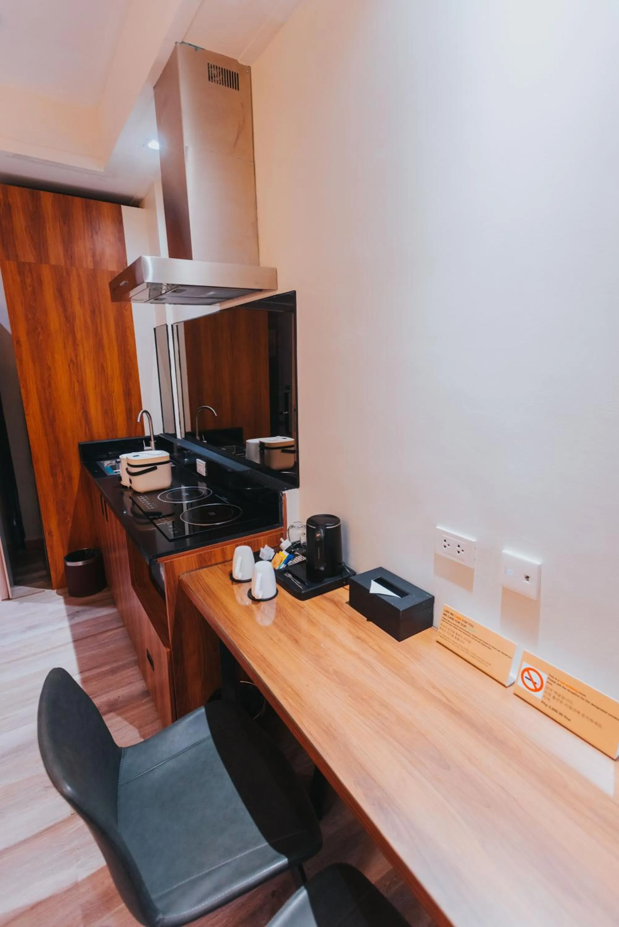 Kitchen or kitchenette in SureStay Studio by Best Western Clarkview Angeles City