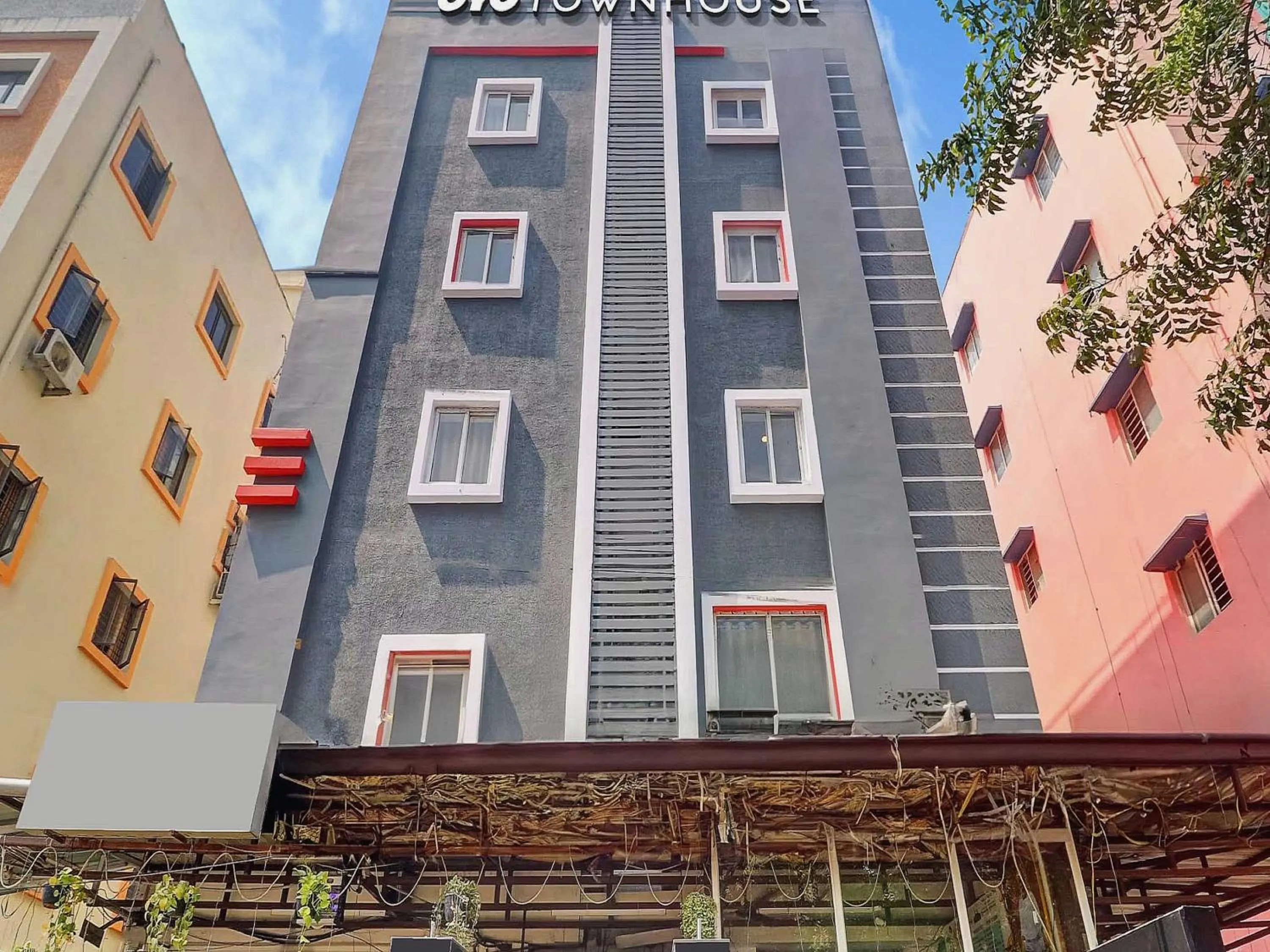 Facade/entrance in Super Townhouse RCC PARK VIEW INN