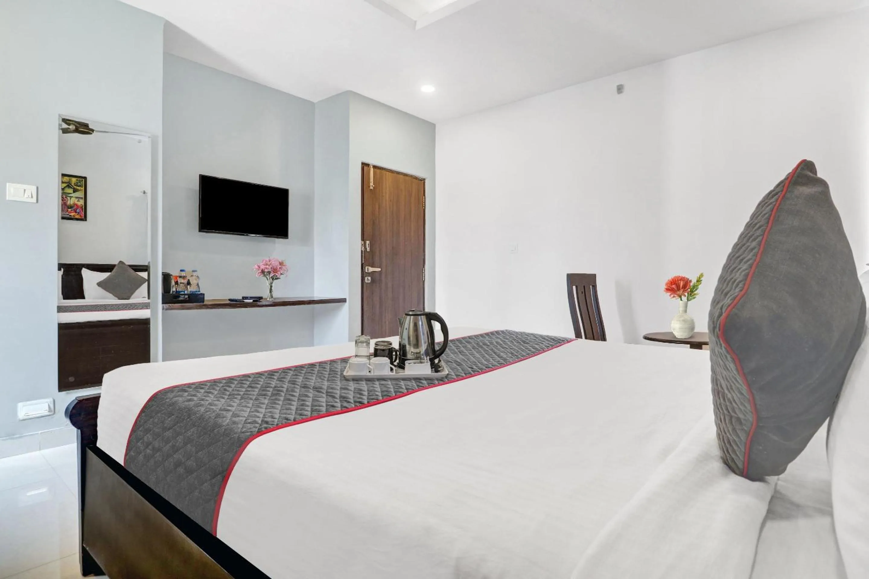 Bedroom, Bed in Super Townhouse RCC PARK VIEW INN