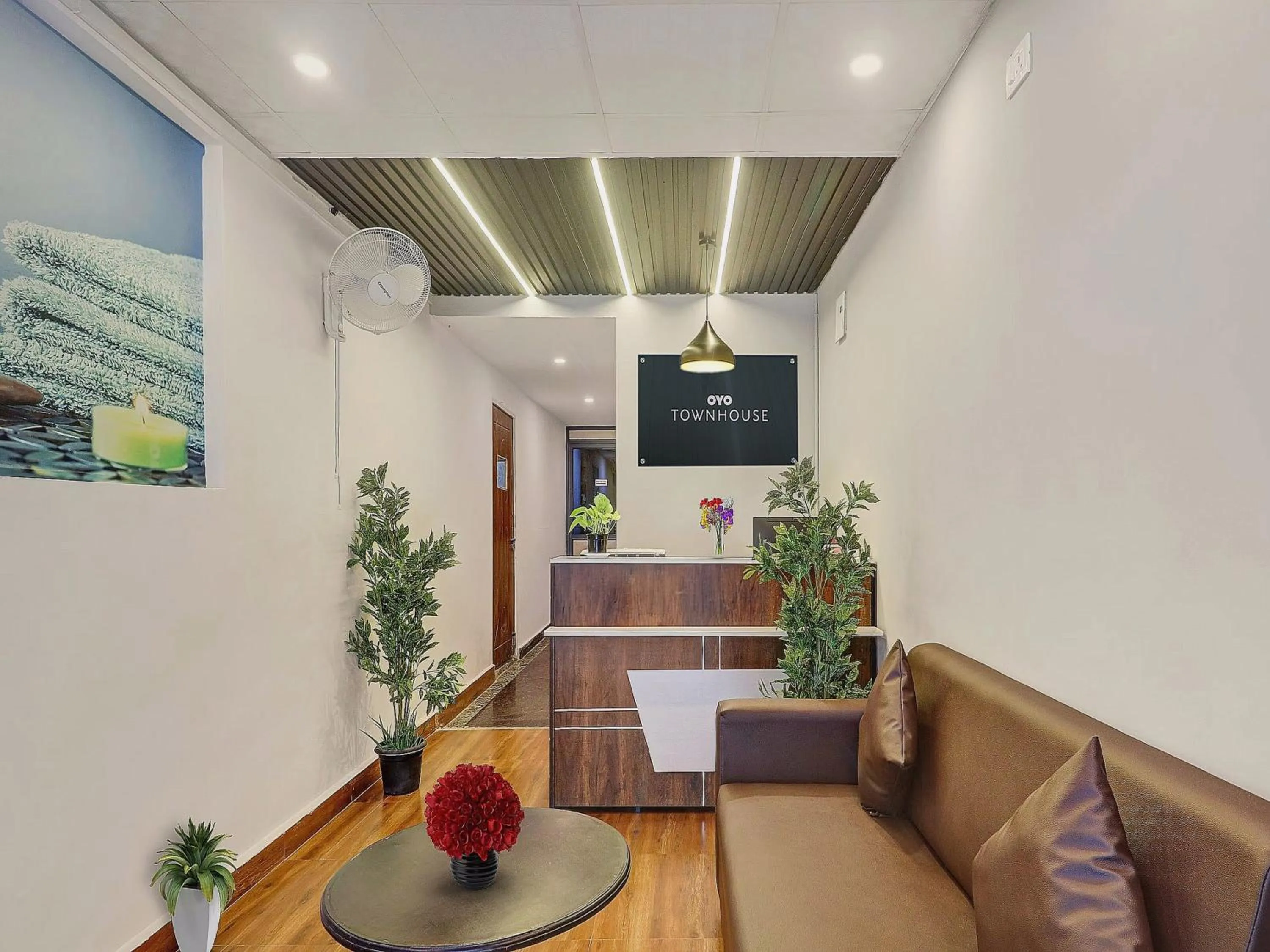 Lobby or reception in Super Townhouse RCC PARK VIEW INN