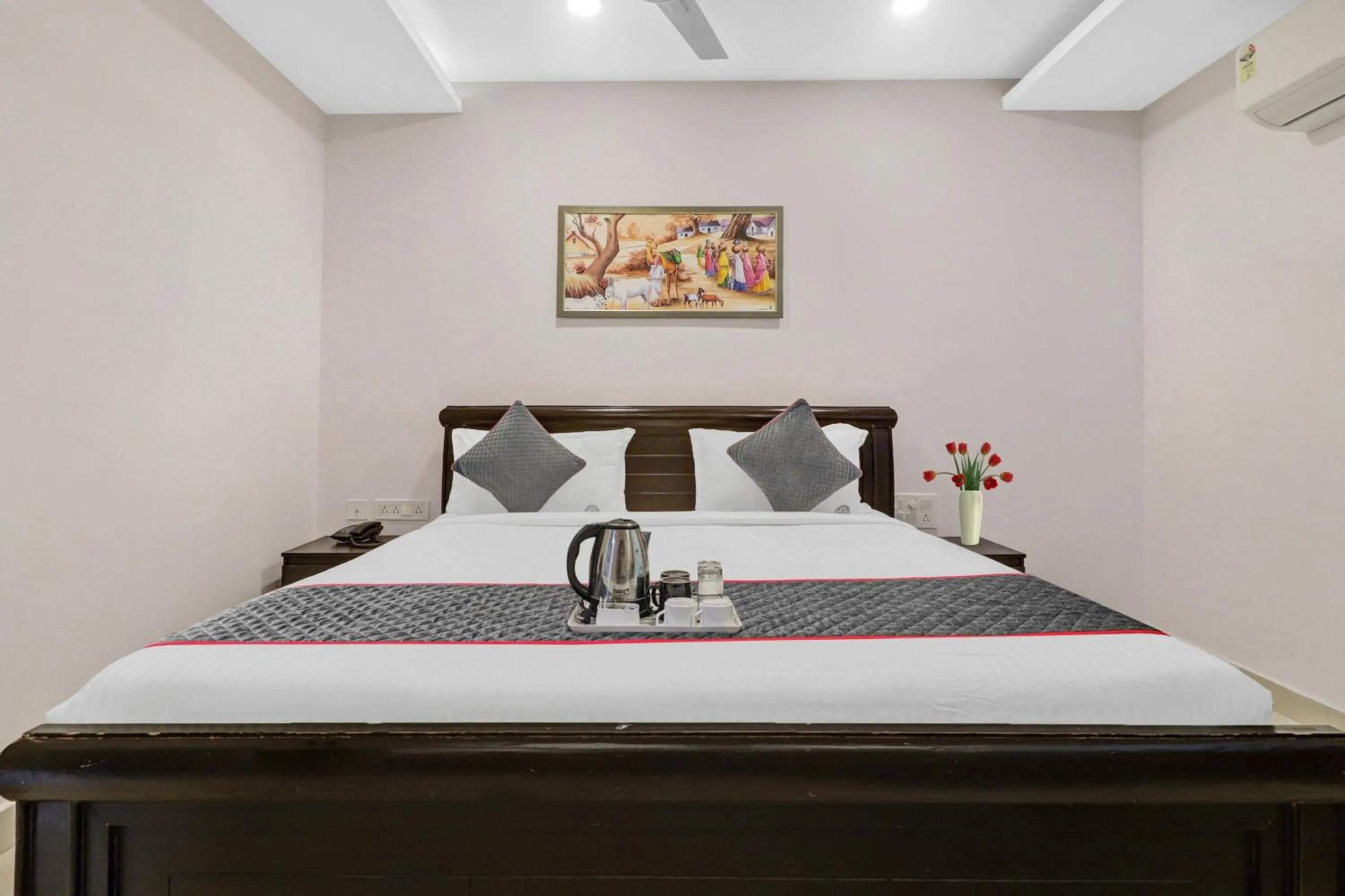 Bedroom, Bed in Super Townhouse RCC PARK VIEW INN