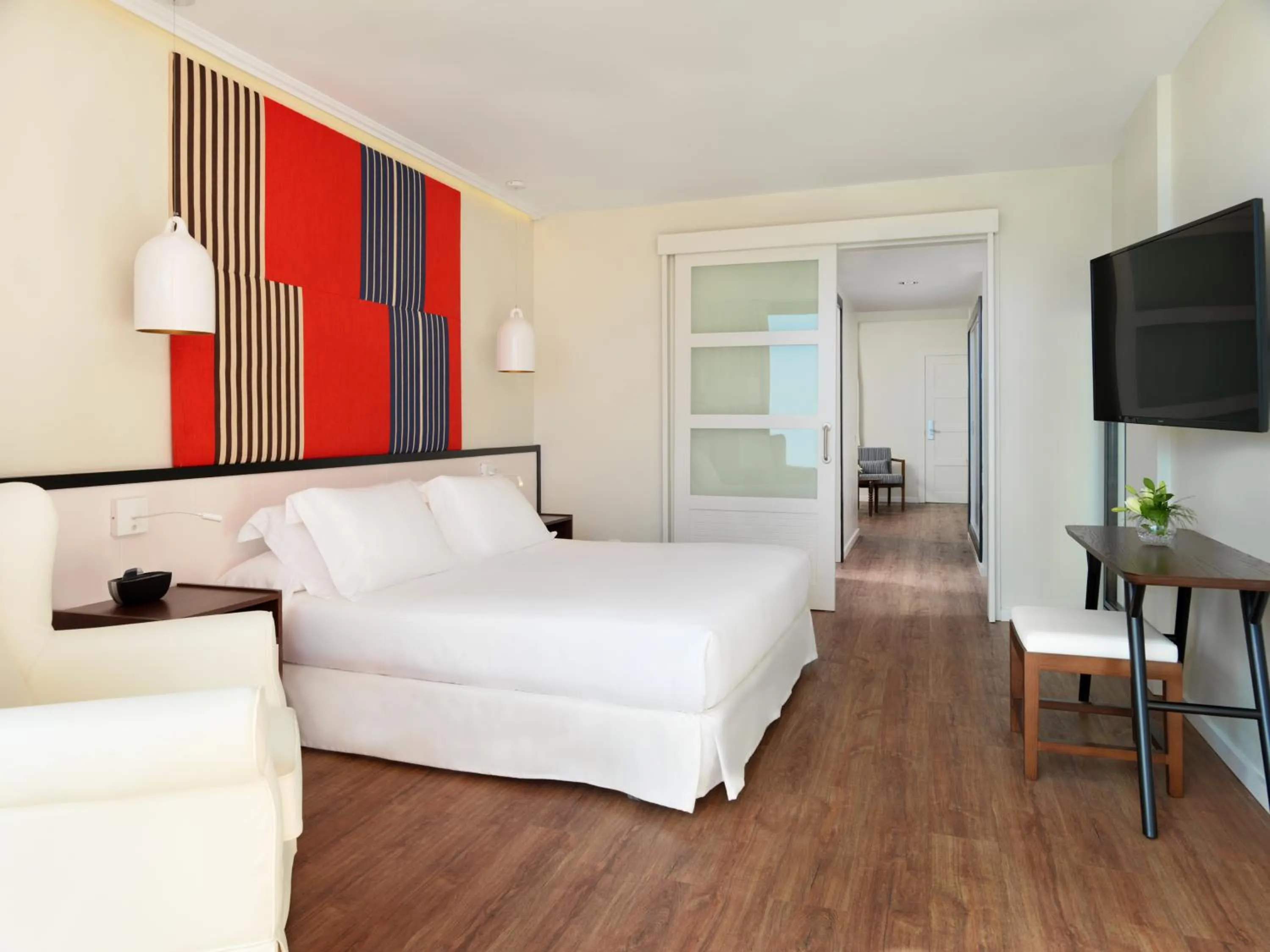 Photo of the whole room, Bed in H10 Tindaya