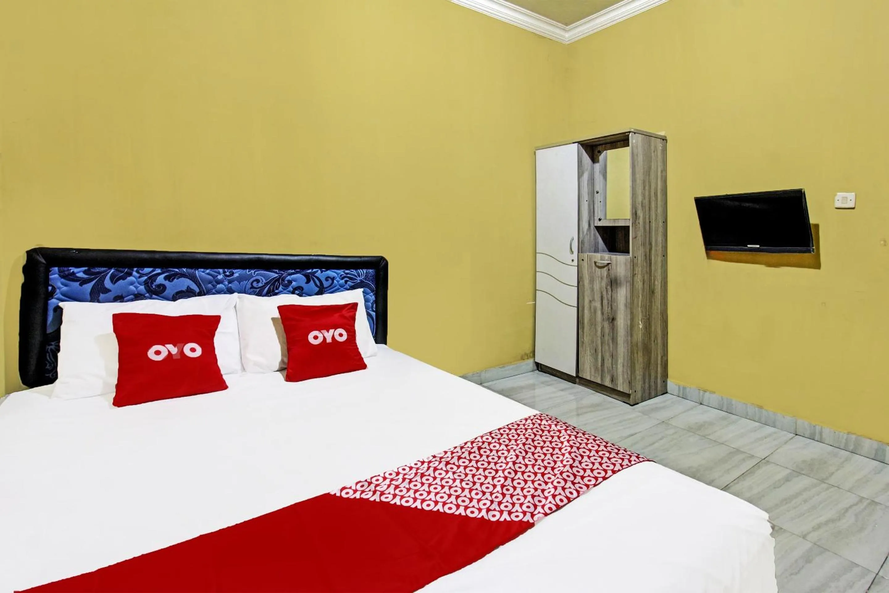 Bedroom in OYO 91845 V_ar House Near Pantai Tanjung Bias