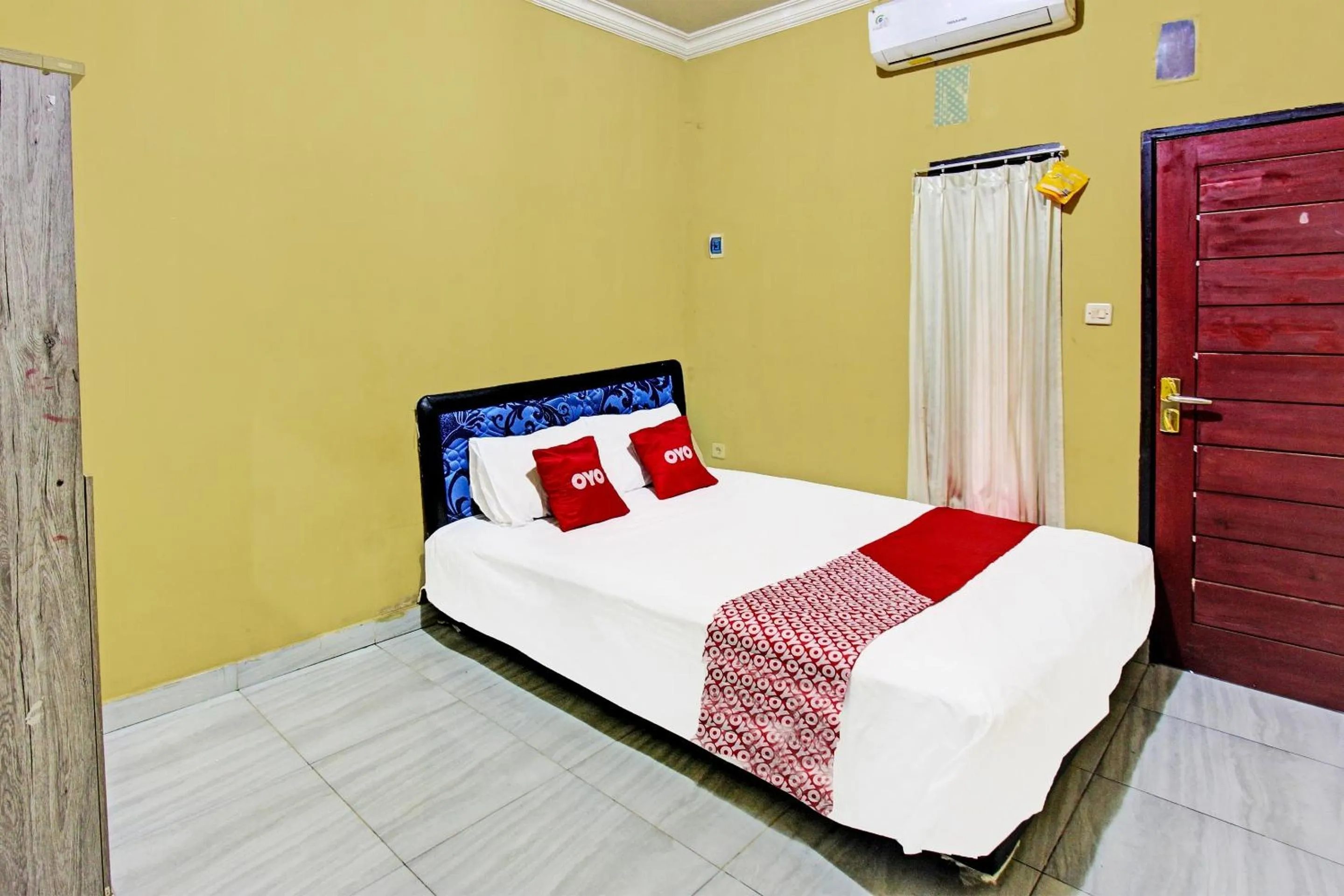 Bedroom in OYO 91845 V_ar House Near Pantai Tanjung Bias