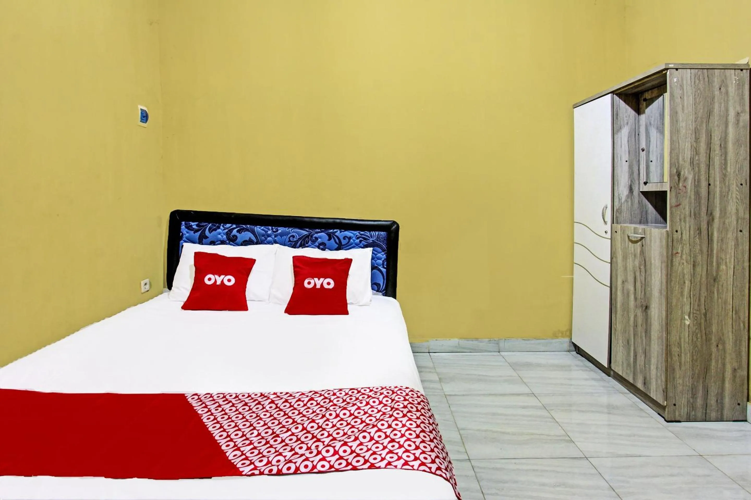 Bedroom in OYO 91845 V_ar House Near Pantai Tanjung Bias