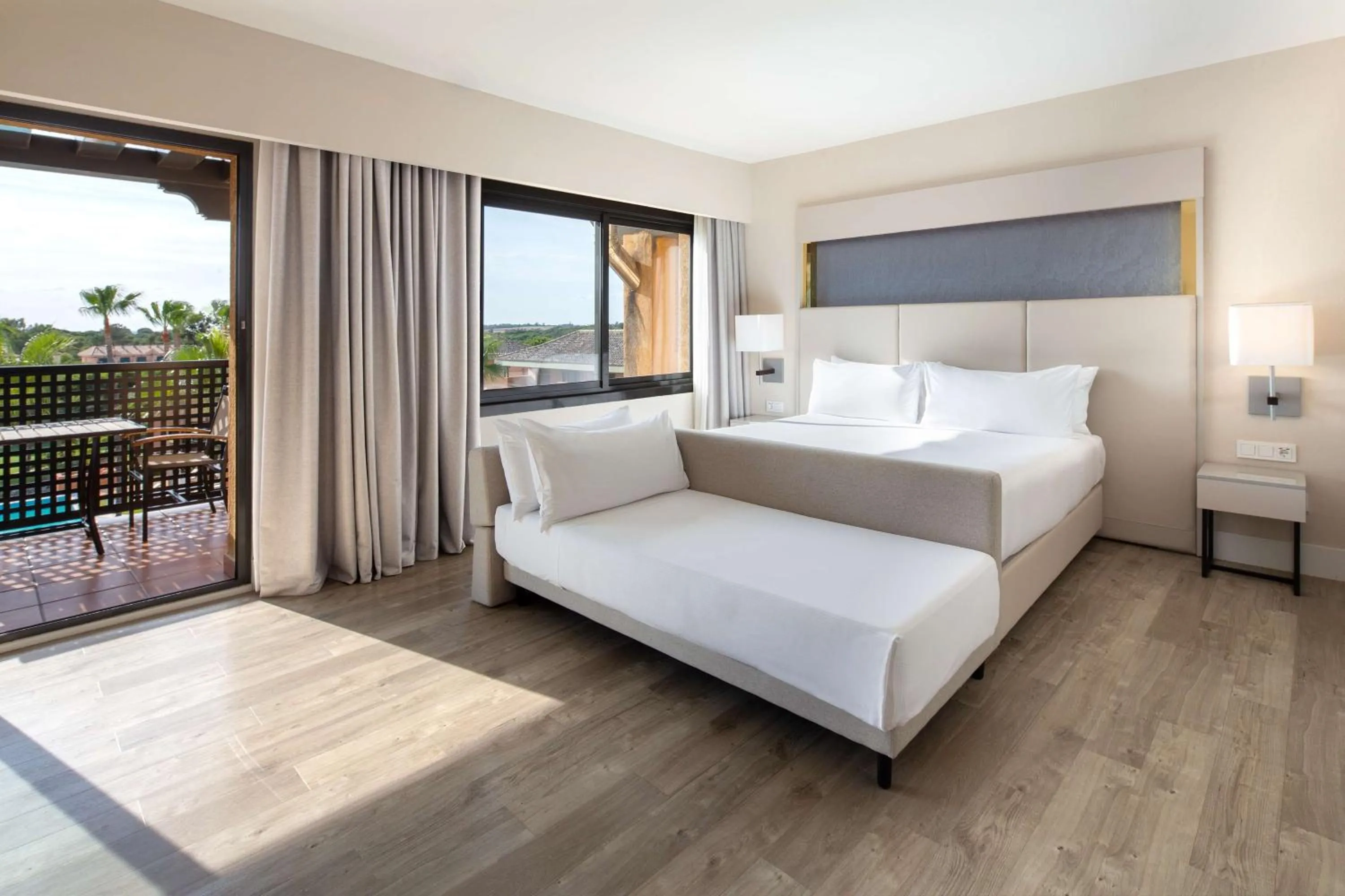 Property building, Bed in DoubleTree by Hilton Islantilla Beach Golf Resort