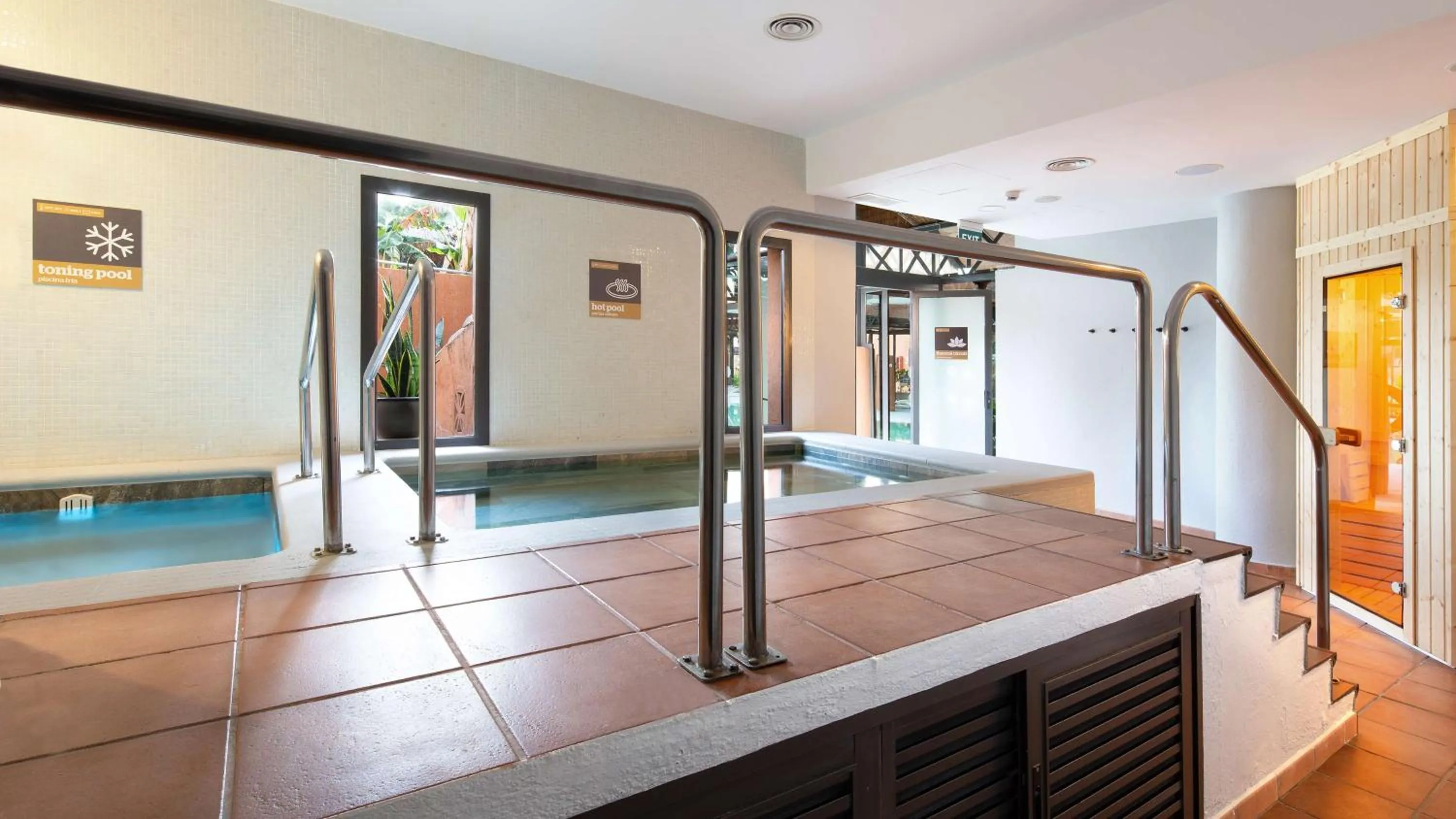 Meeting/conference room in DoubleTree by Hilton Islantilla Beach Golf Resort