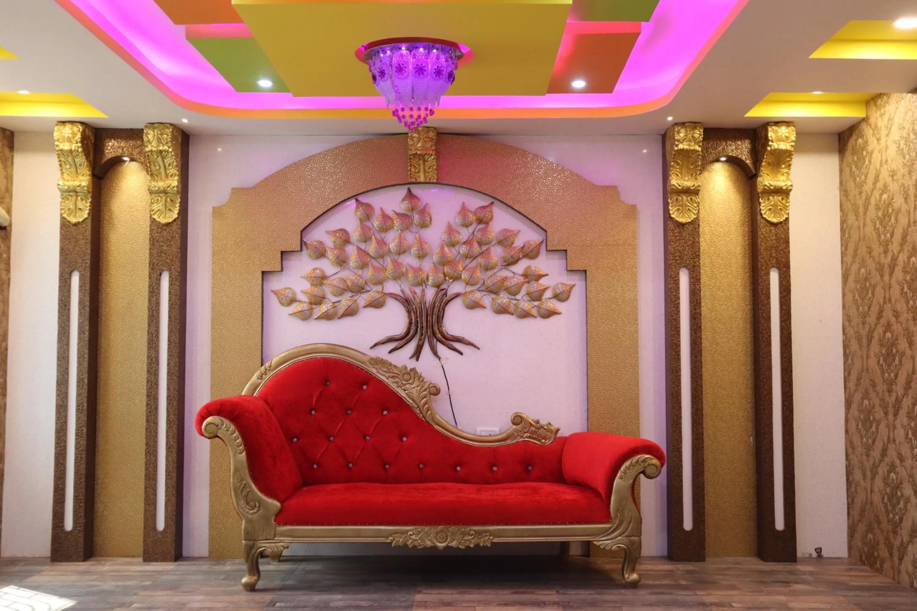 wedding in Hotel Saan Berhampore