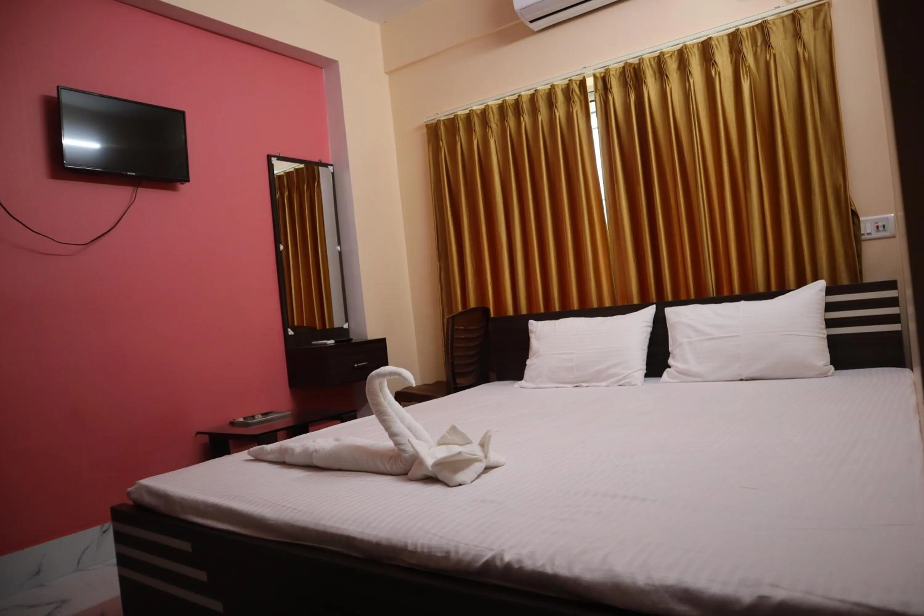 Bed in Hotel Saan Berhampore
