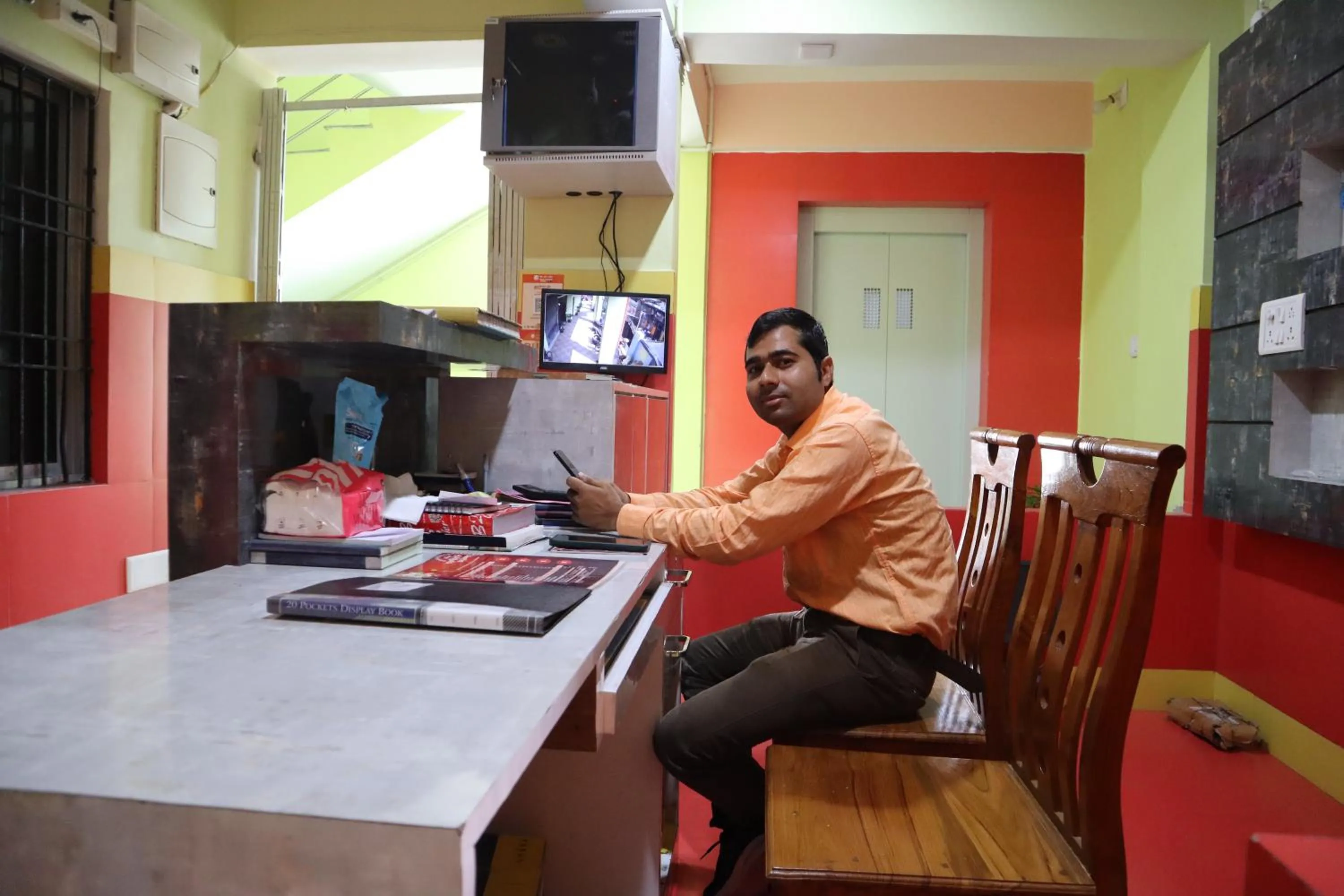 People in Hotel Saan Berhampore