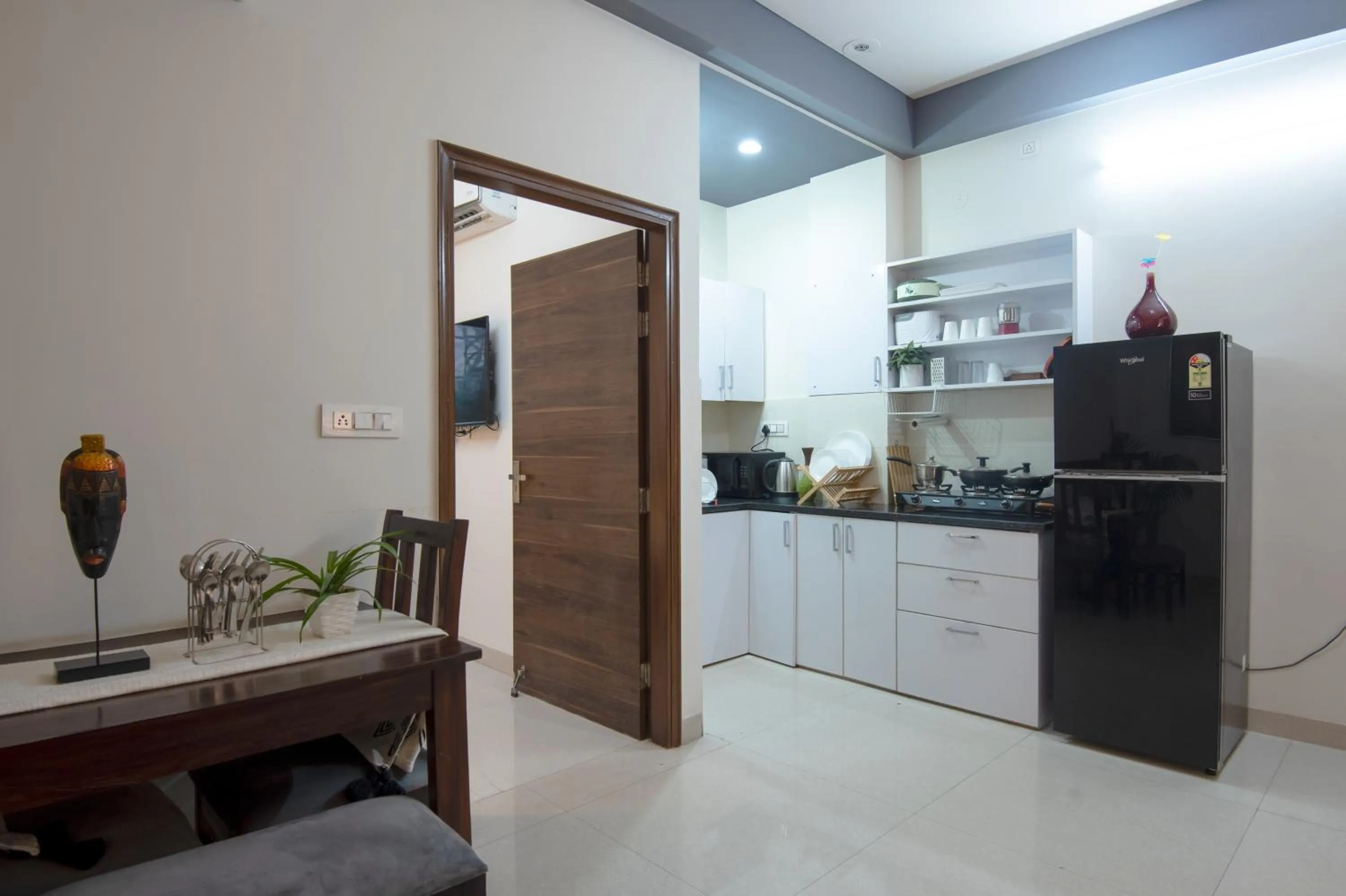 Kitchen or kitchenette in BedChambers Serviced Apartment, Medicity