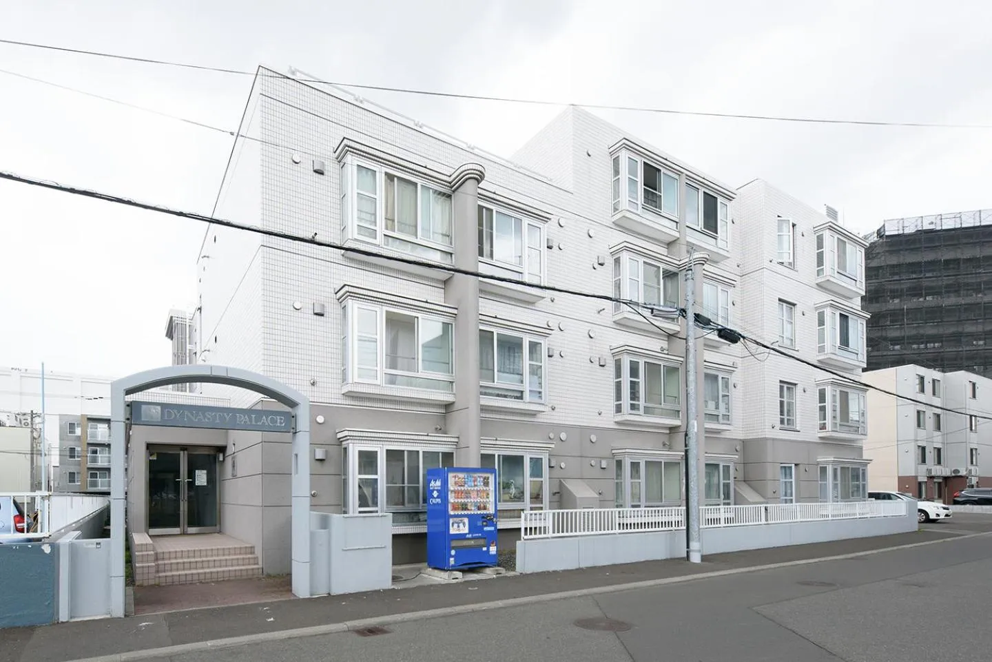 Property building in Dynasty Nijuyonken