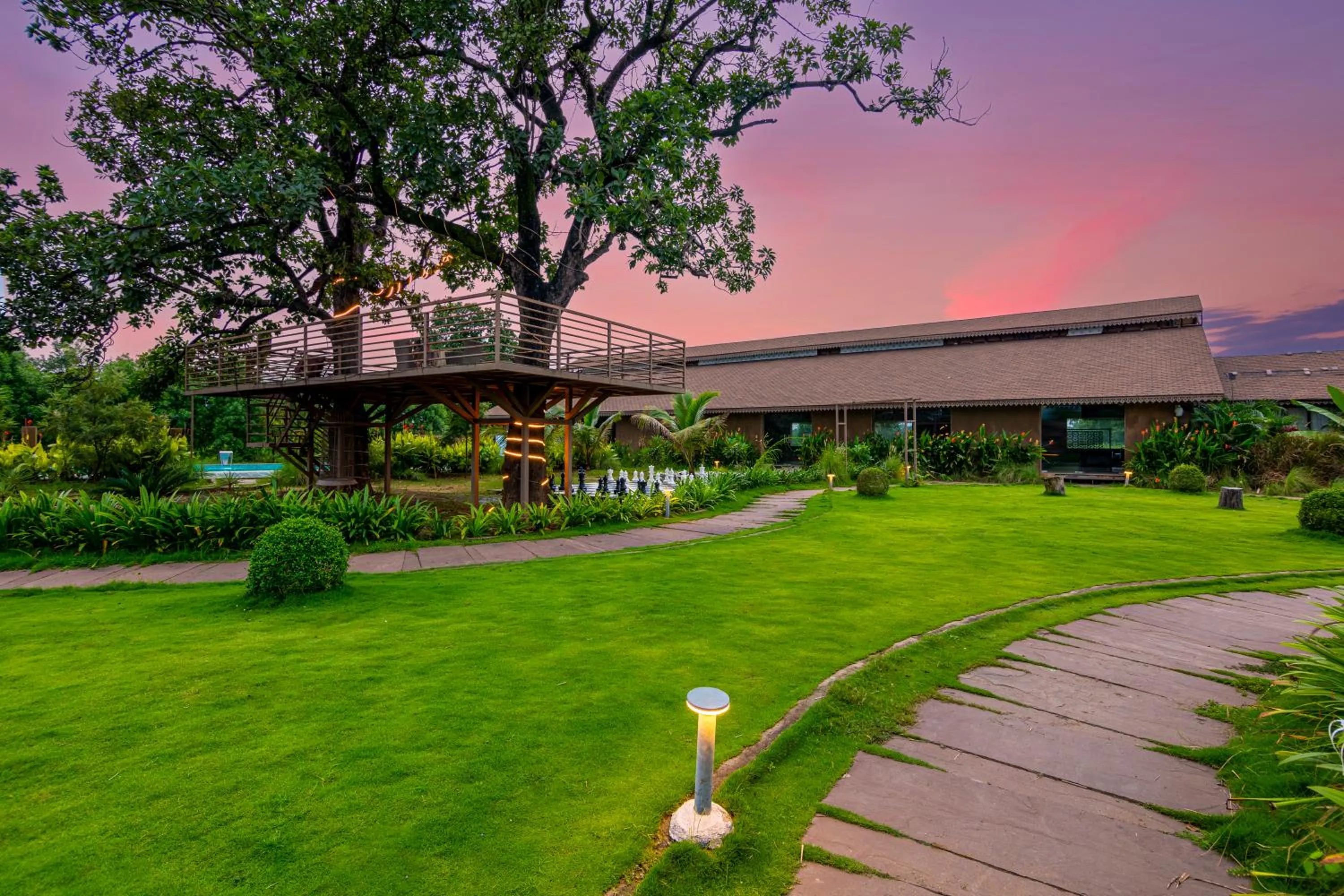 Sunset in Sterling Orient Woods Pench