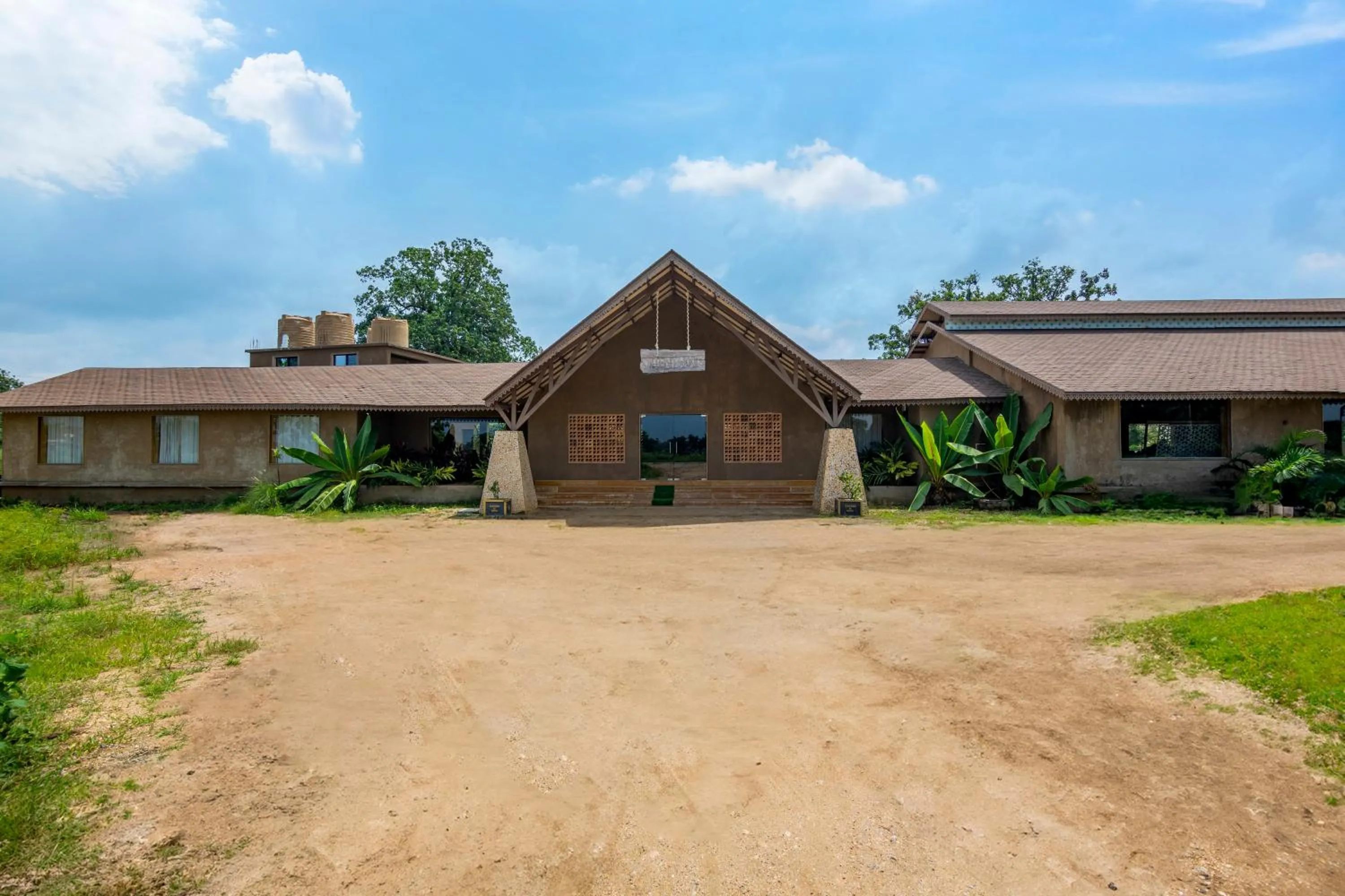 Property building in Sterling Orient Woods Pench