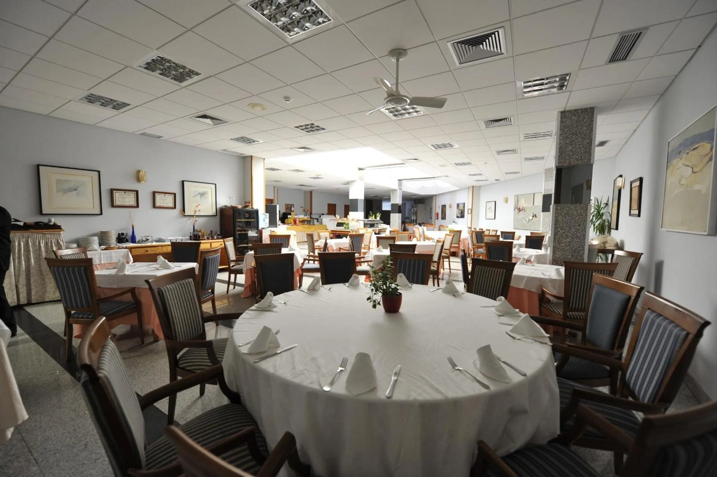 Restaurant/places to eat in Puerta de Segovia