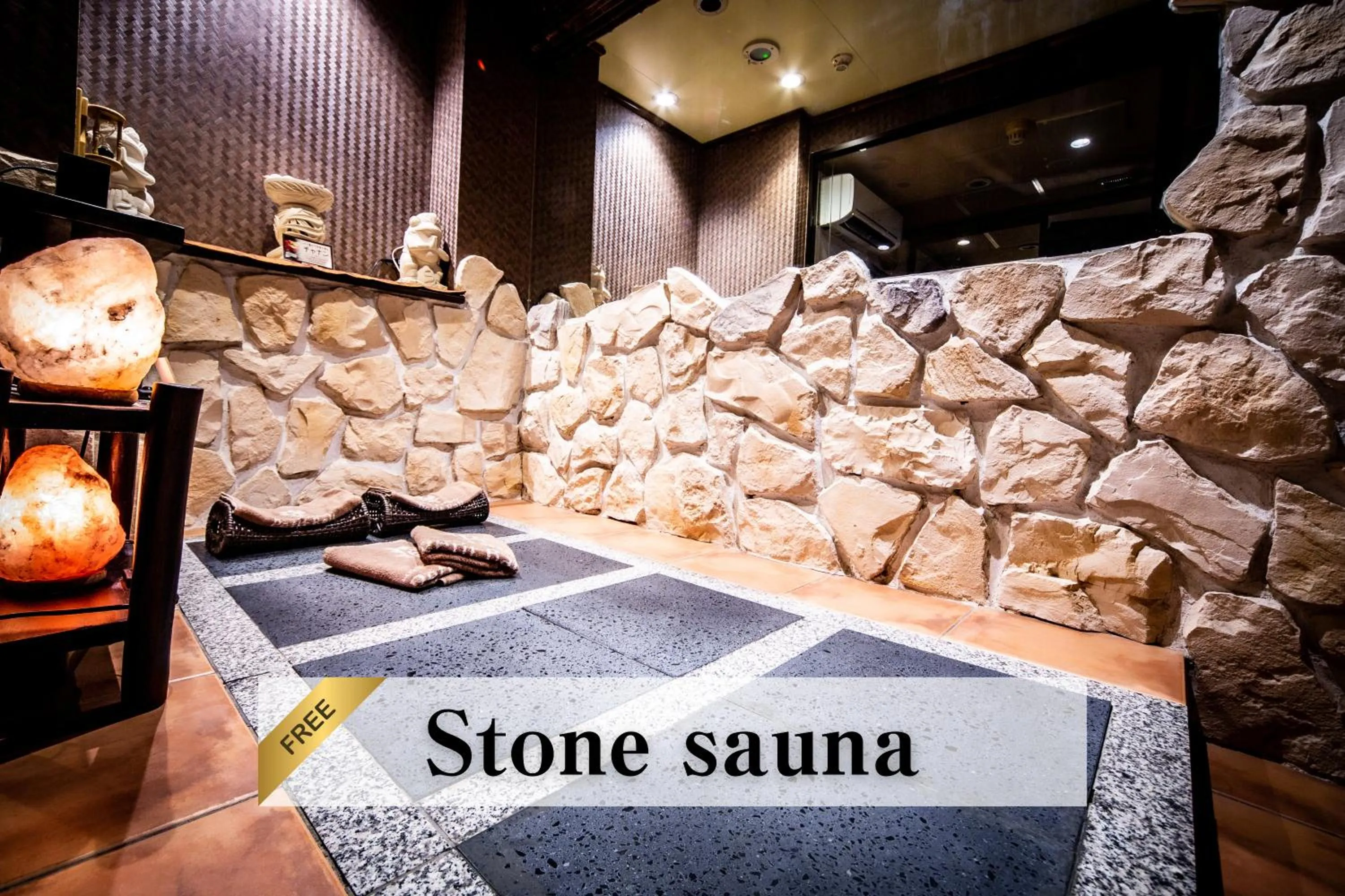 Hot Tub in Petit Bali Ikebukuro