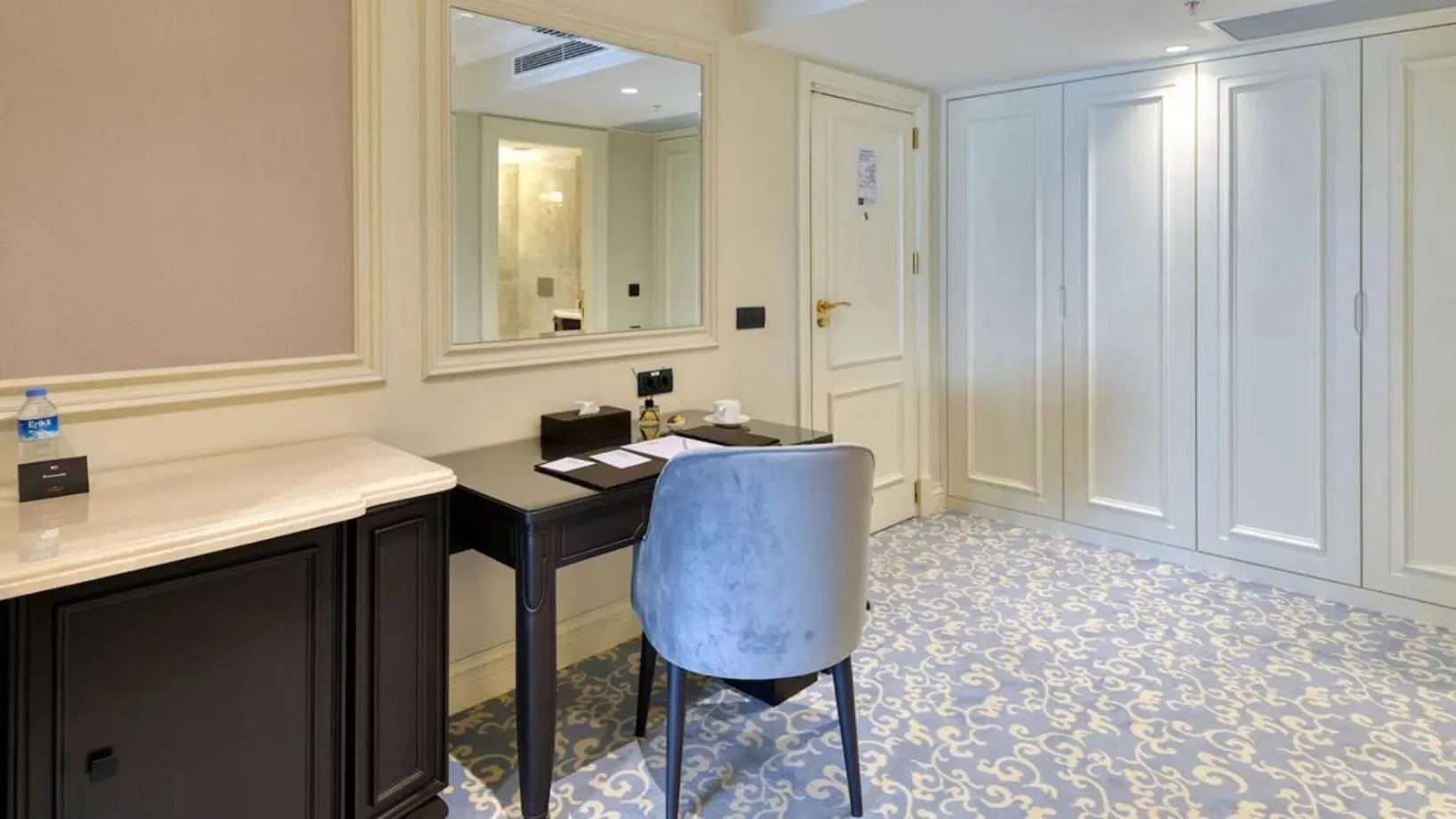 Decorative detail in Dekalb Hotel