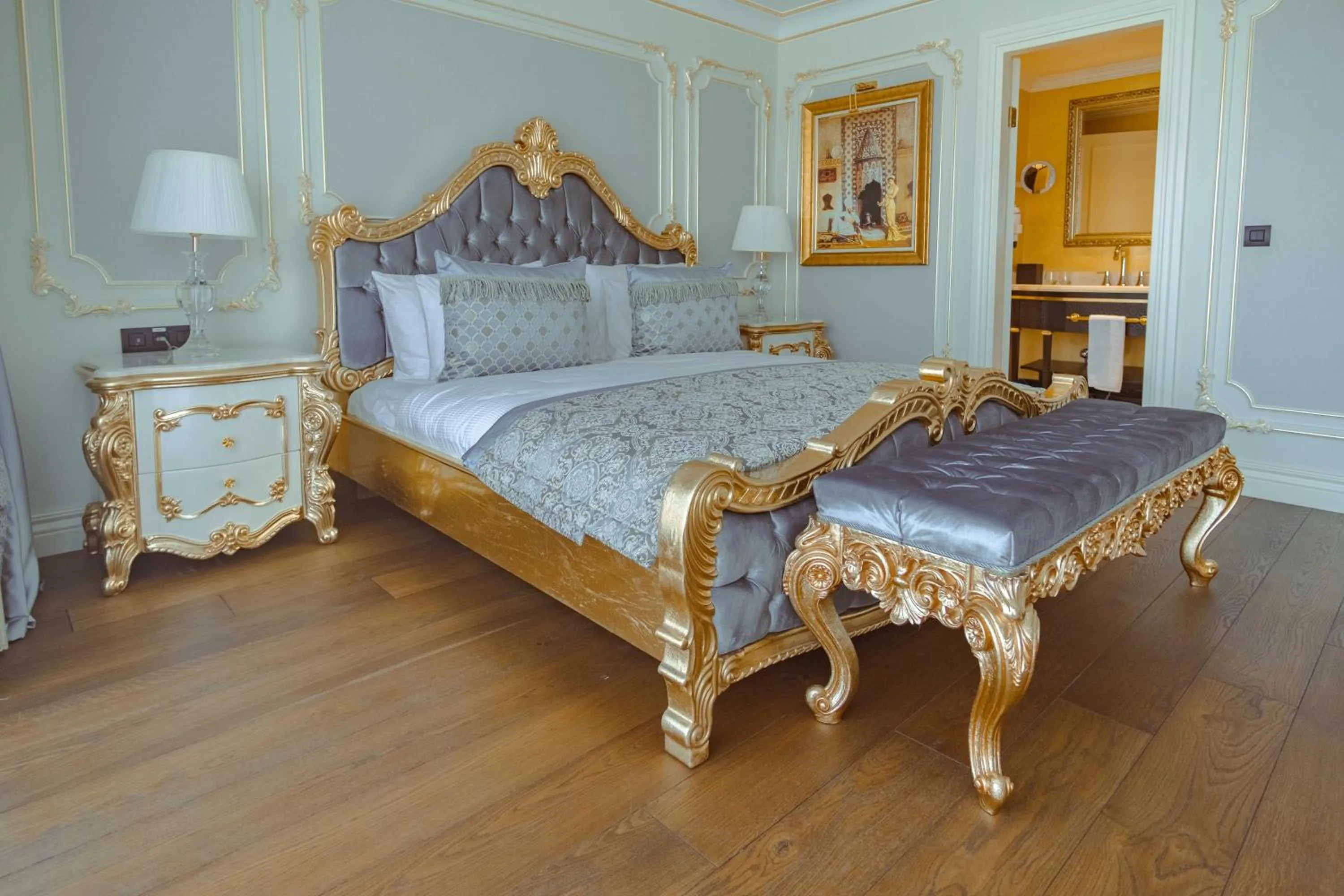 Photo of the whole room, Bed in Dekalb Hotel