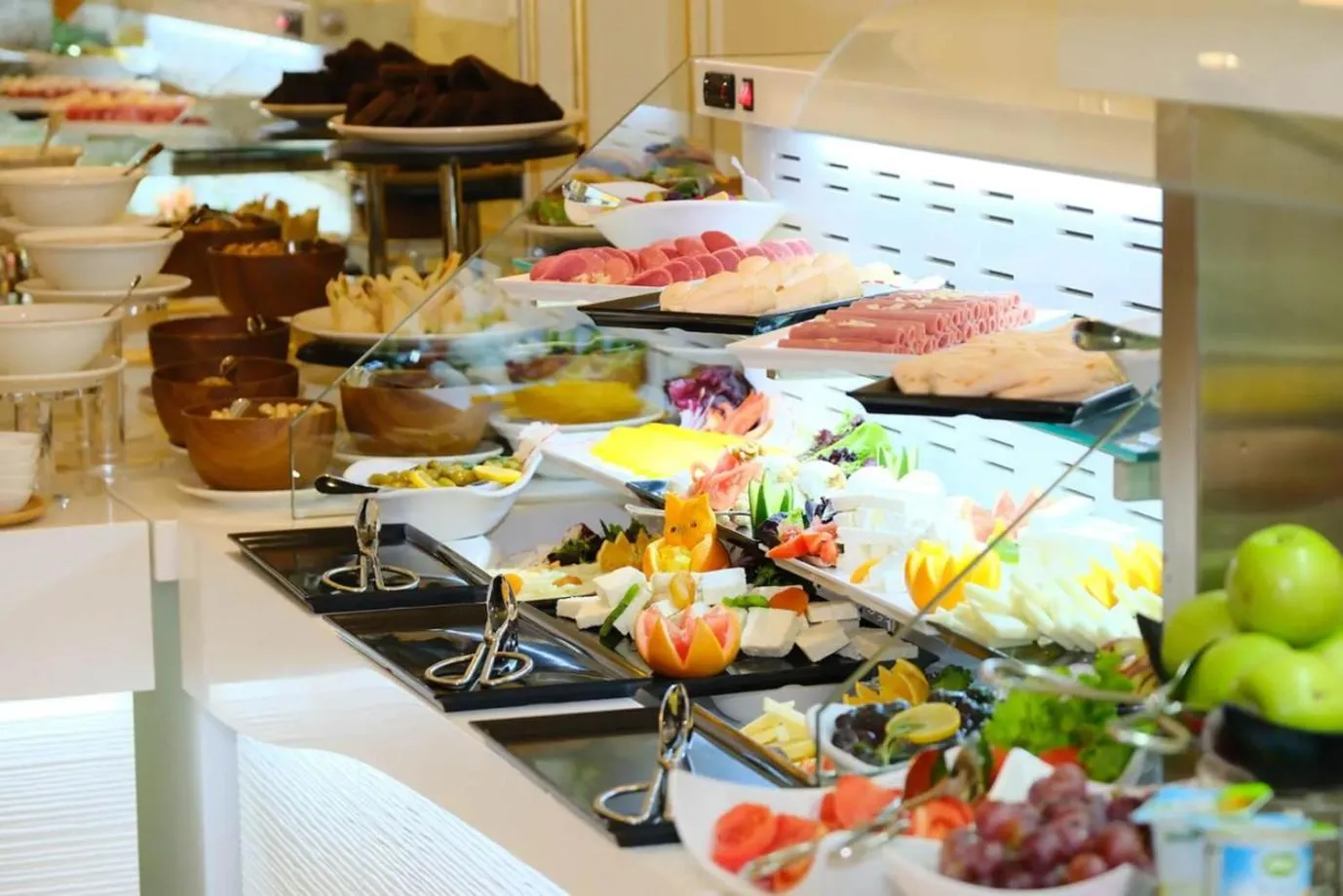 Breakfast in Dekalb Hotel