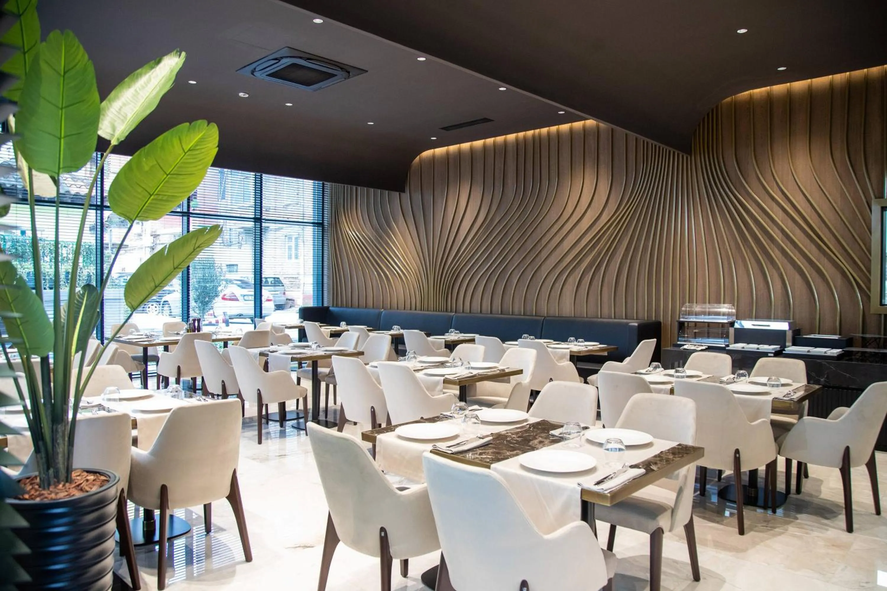 Property building in Hotel Elisa Tirana Affiliated by Meliá