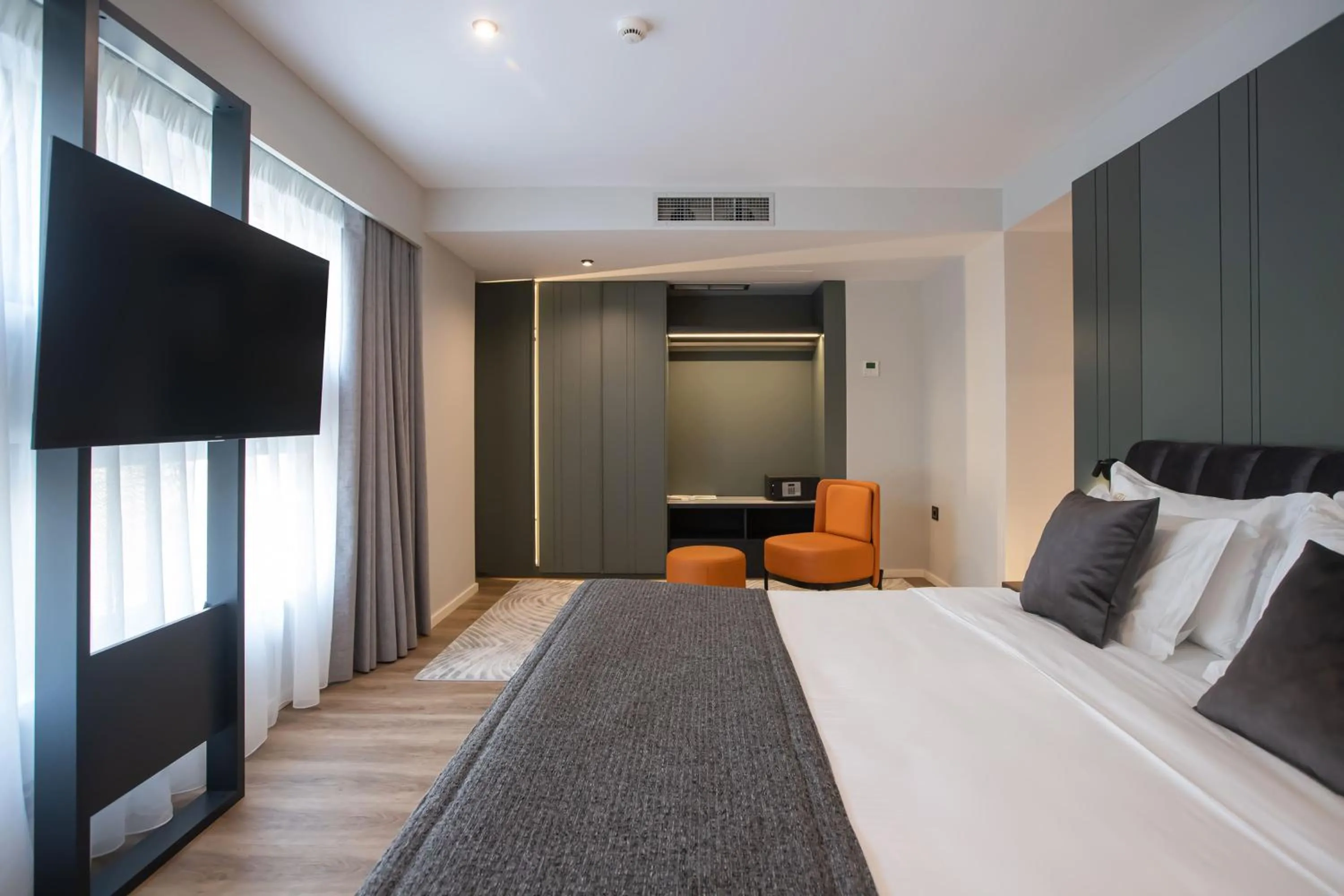 Bed in Hotel Elisa Tirana Affiliated by Meliá