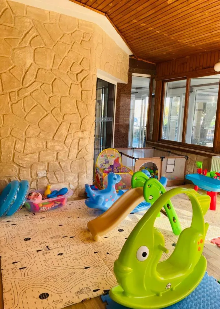 Kids's club in Mountain View Hotel