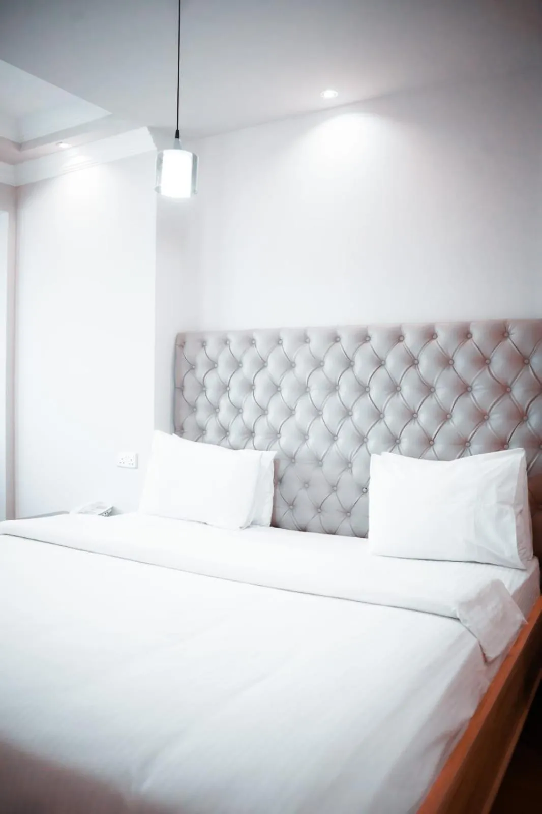 Bed in Mountain View Hotel