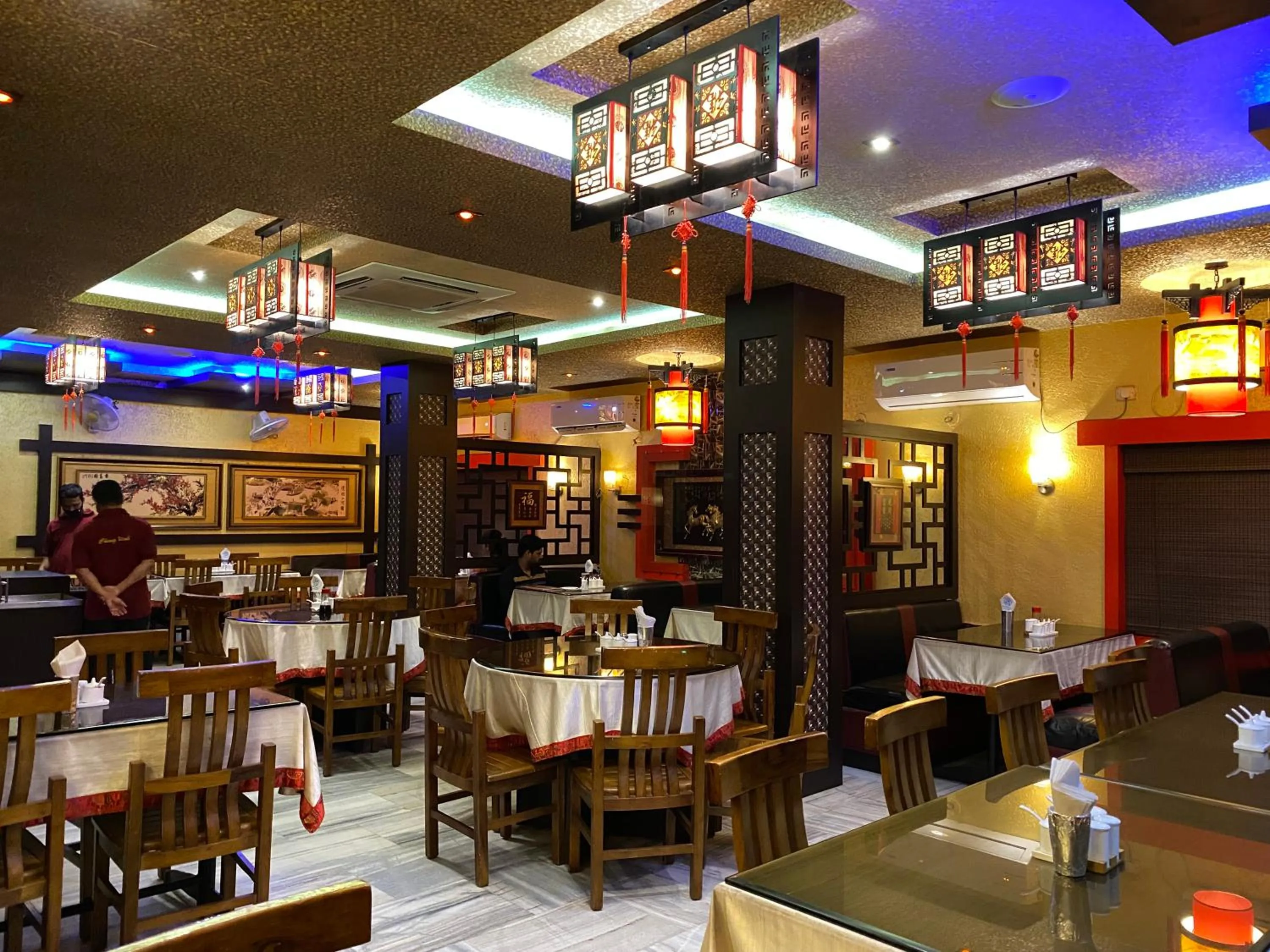 Restaurant/places to eat in Hotel Lee Garden Near to Blue Flag Beach 500 Mtrs