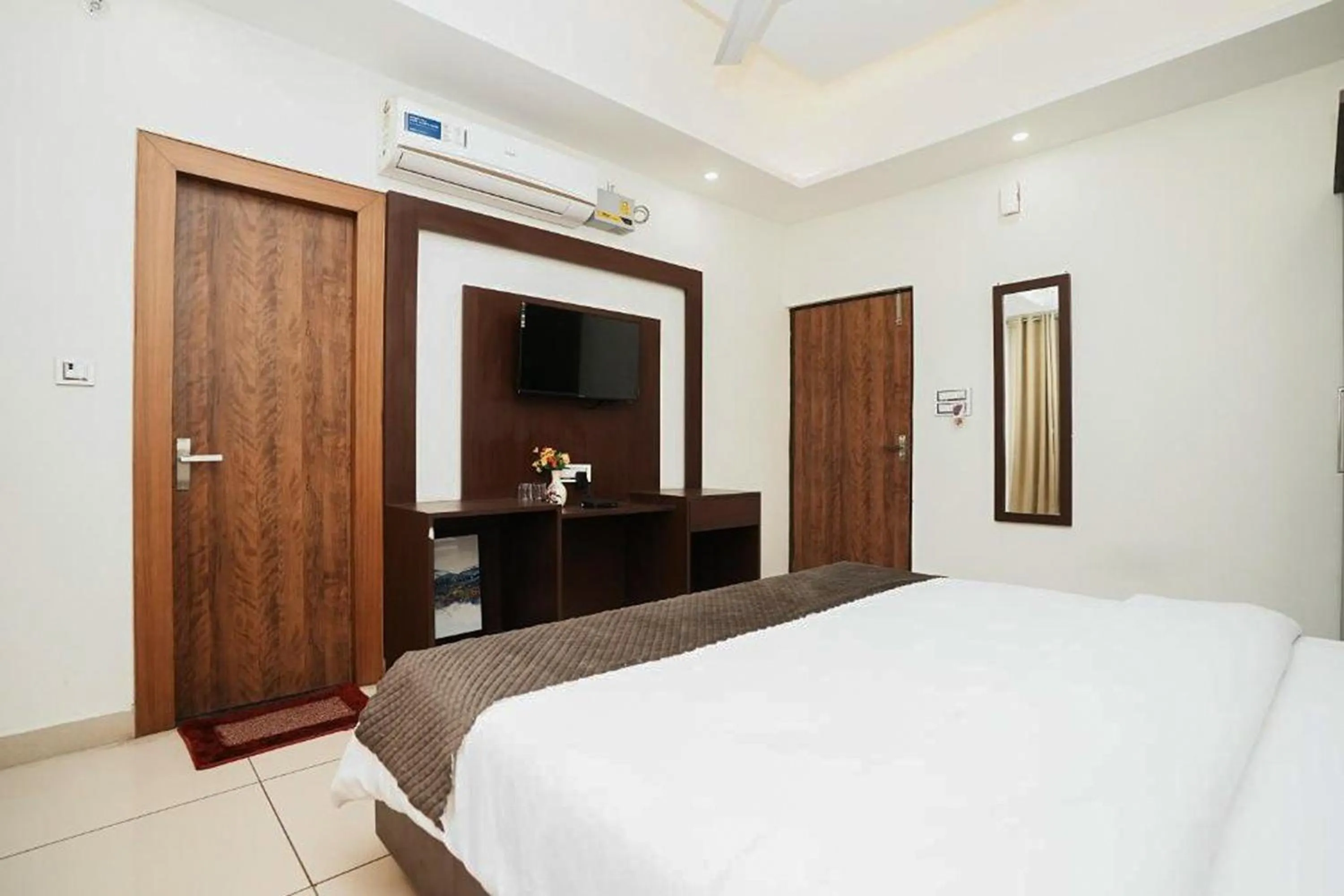 Bedroom, Bed in Hotel The 7 Seas