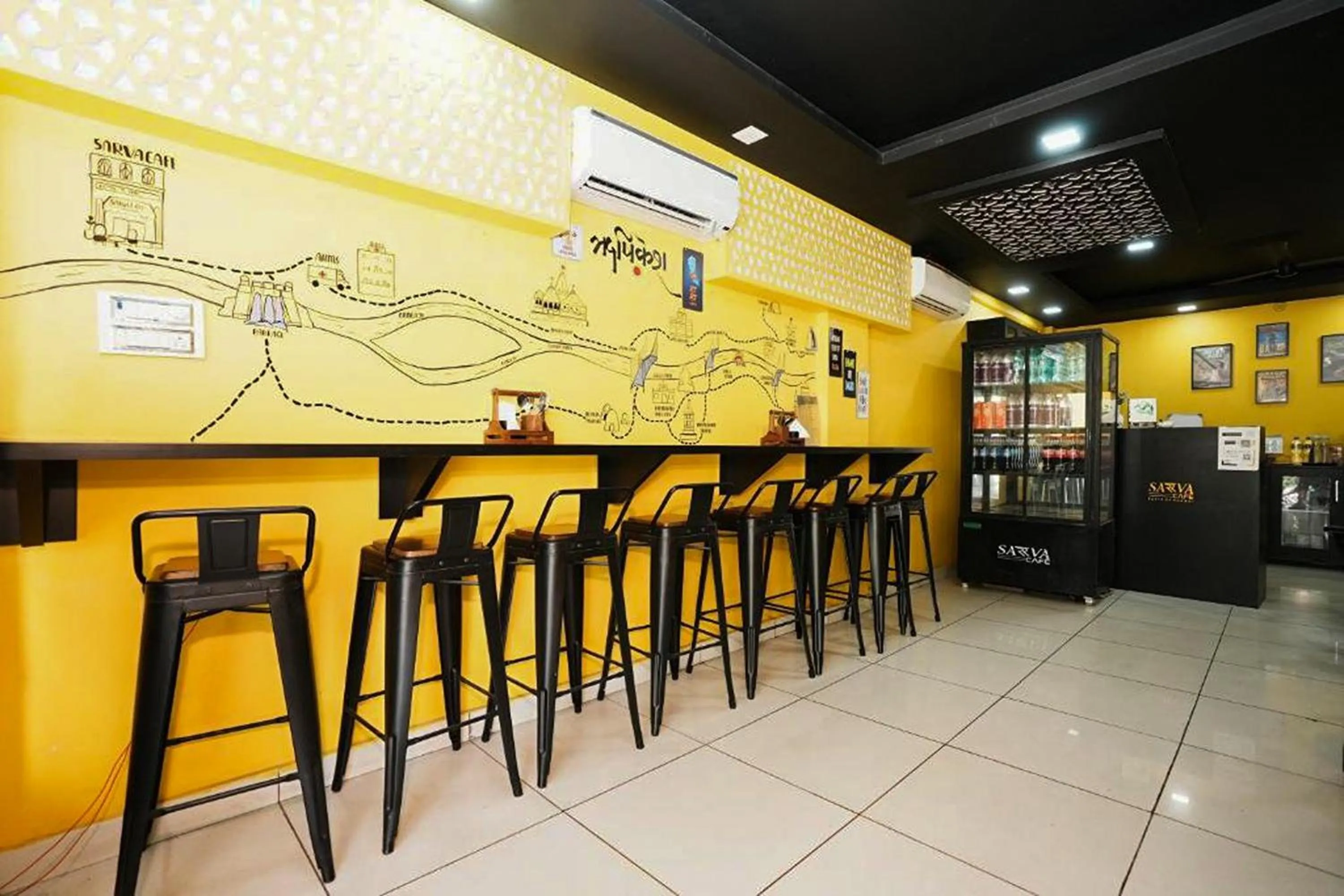 Restaurant/places to eat in Hotel The 7 Seas