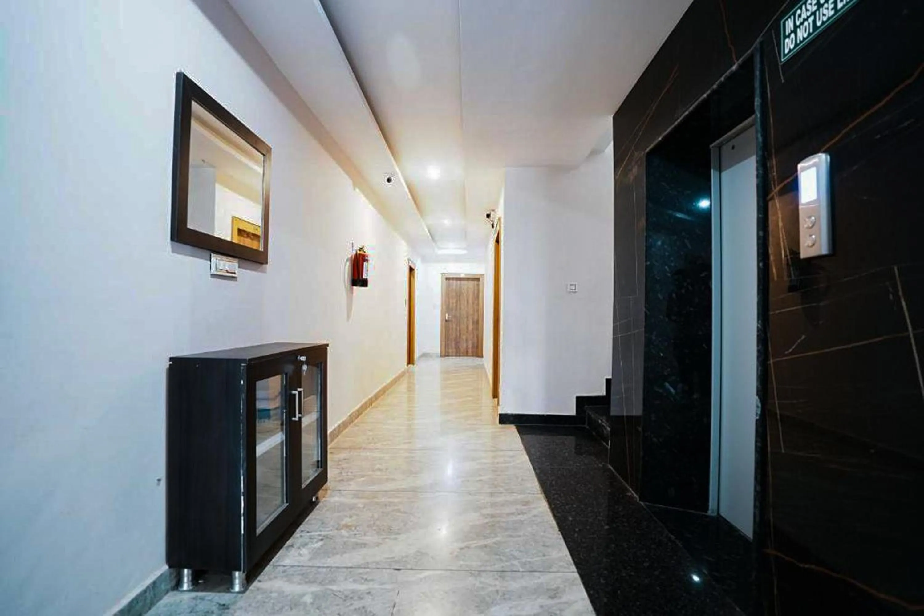 elevator in Hotel The 7 Seas