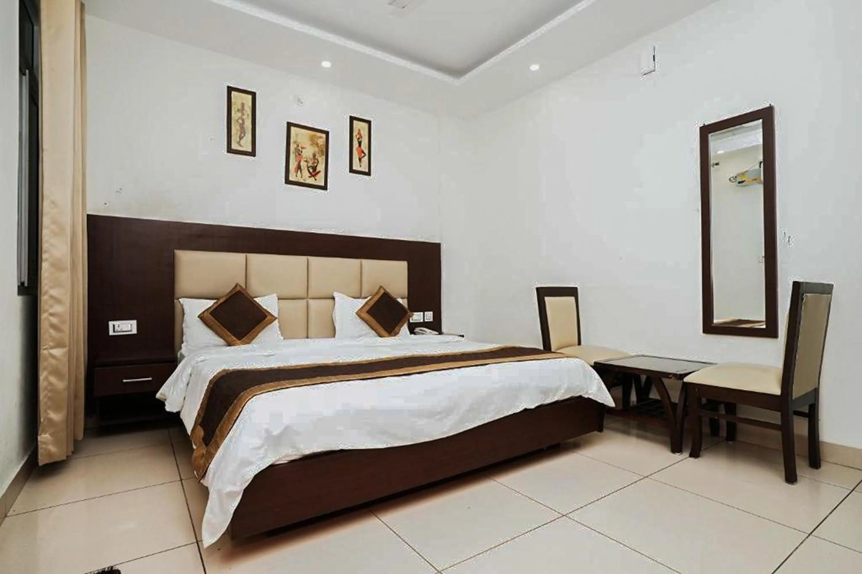 Bedroom, Bed in Hotel The 7 Seas