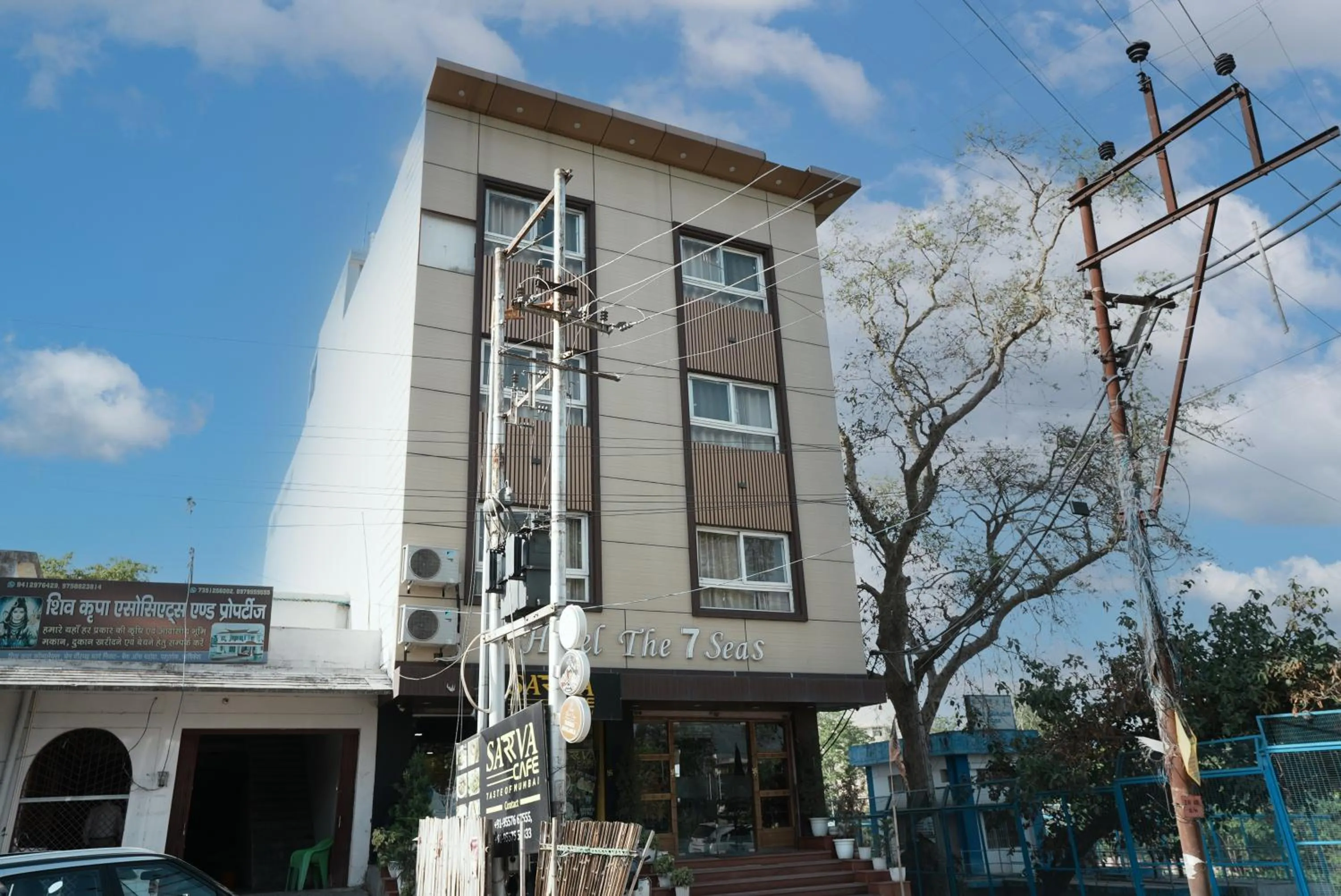 Property building in Hotel The 7 Seas