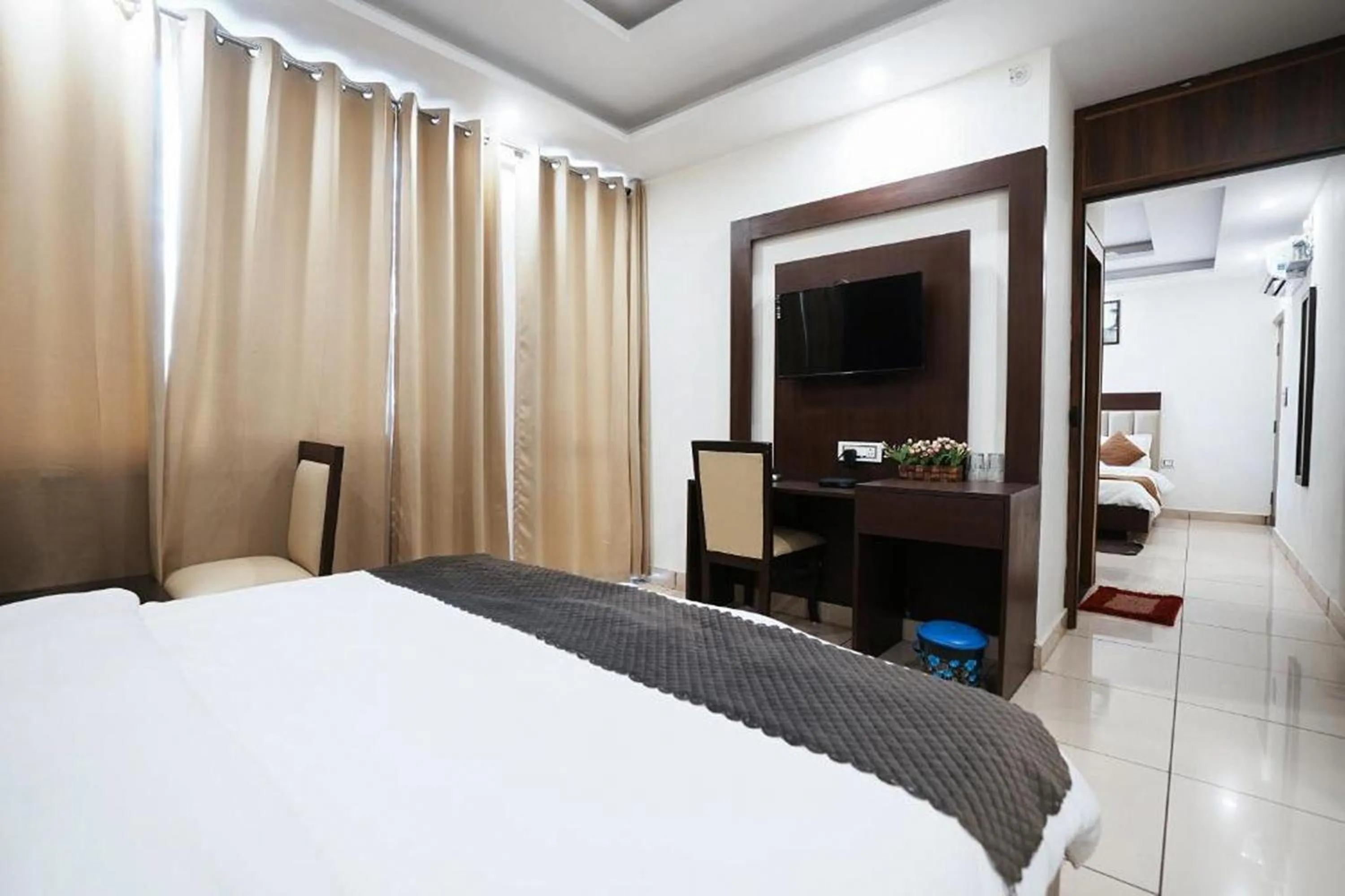 Bedroom, Bed in Hotel The 7 Seas