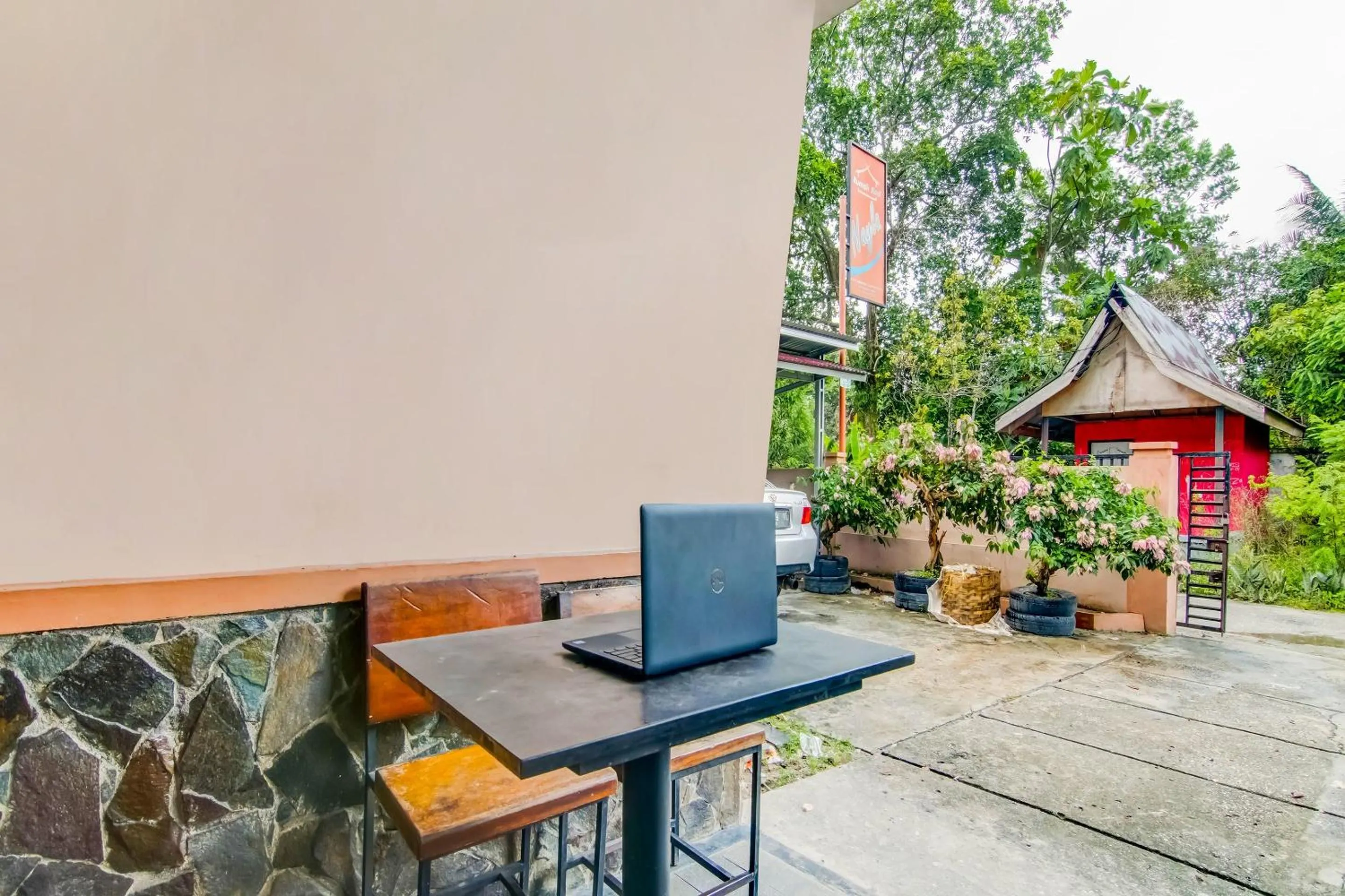 Lobby or reception in Hotel O Nayla Homestay Syariah Near Koro Koro Panam, Karaoke, Pool, & Cafe