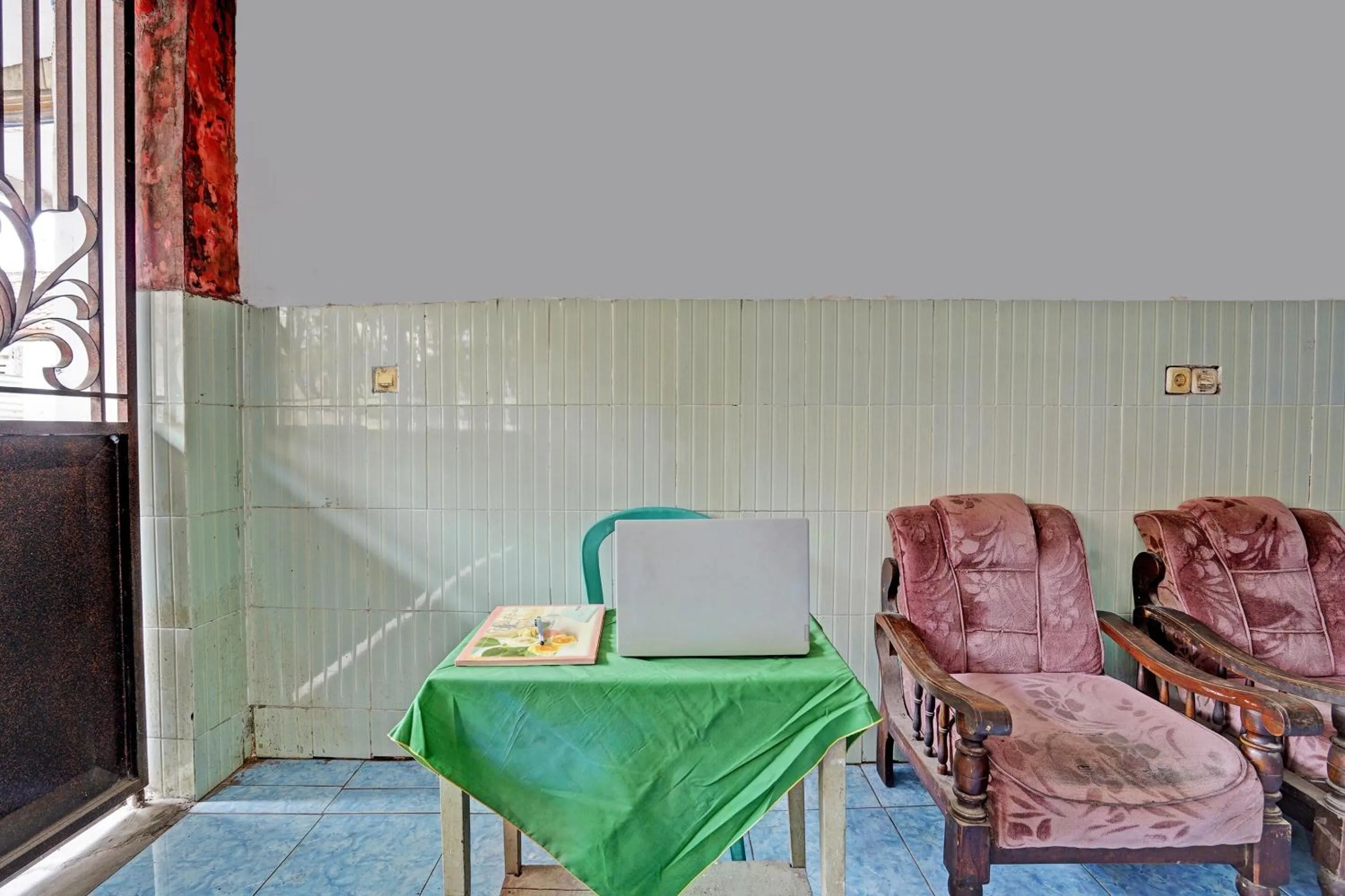 Lobby or reception in Hotel O Sidomulyo Kost Syariah