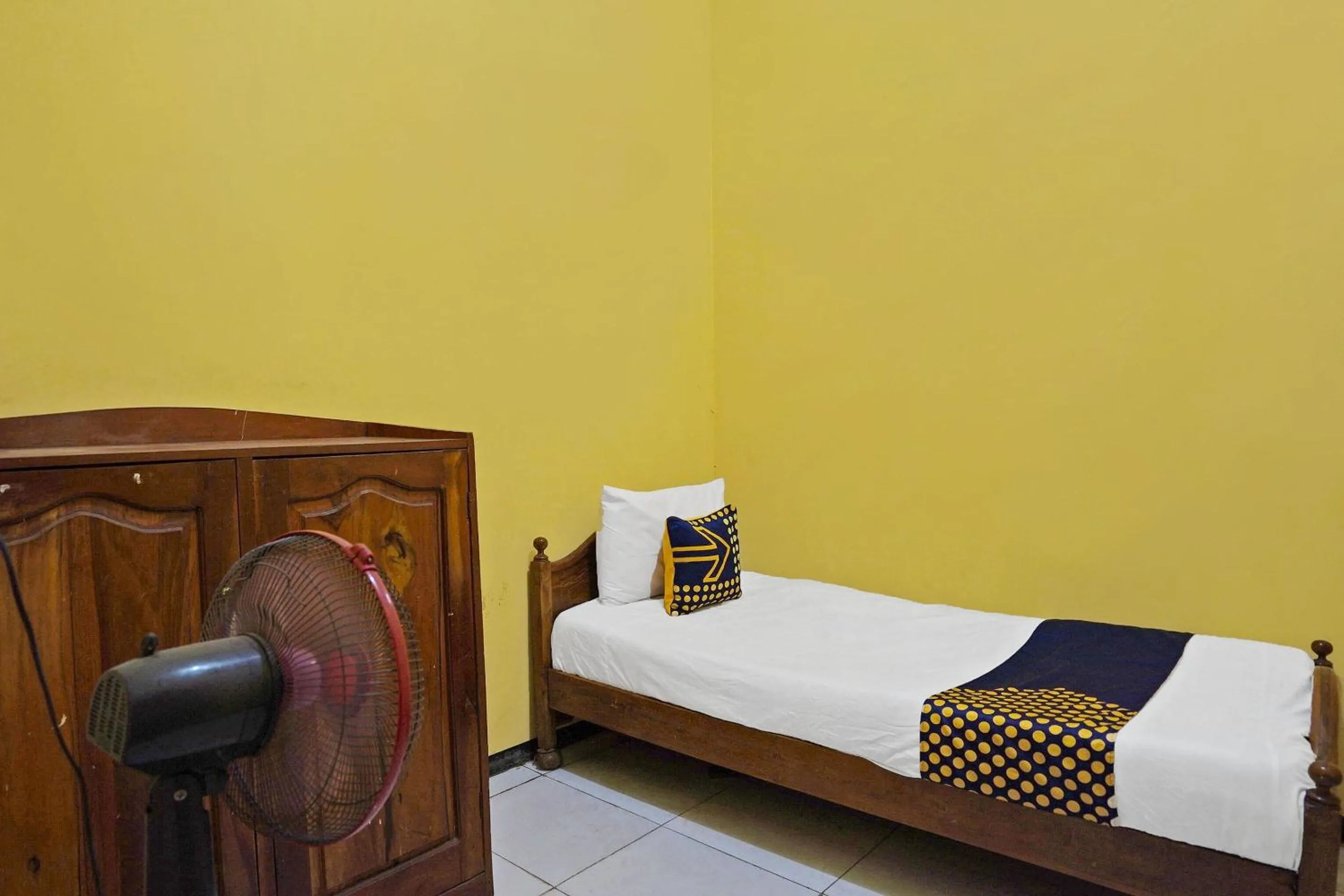 Bedroom, Bed in OYO Life 91869 Insan Mulia Kost Syariah