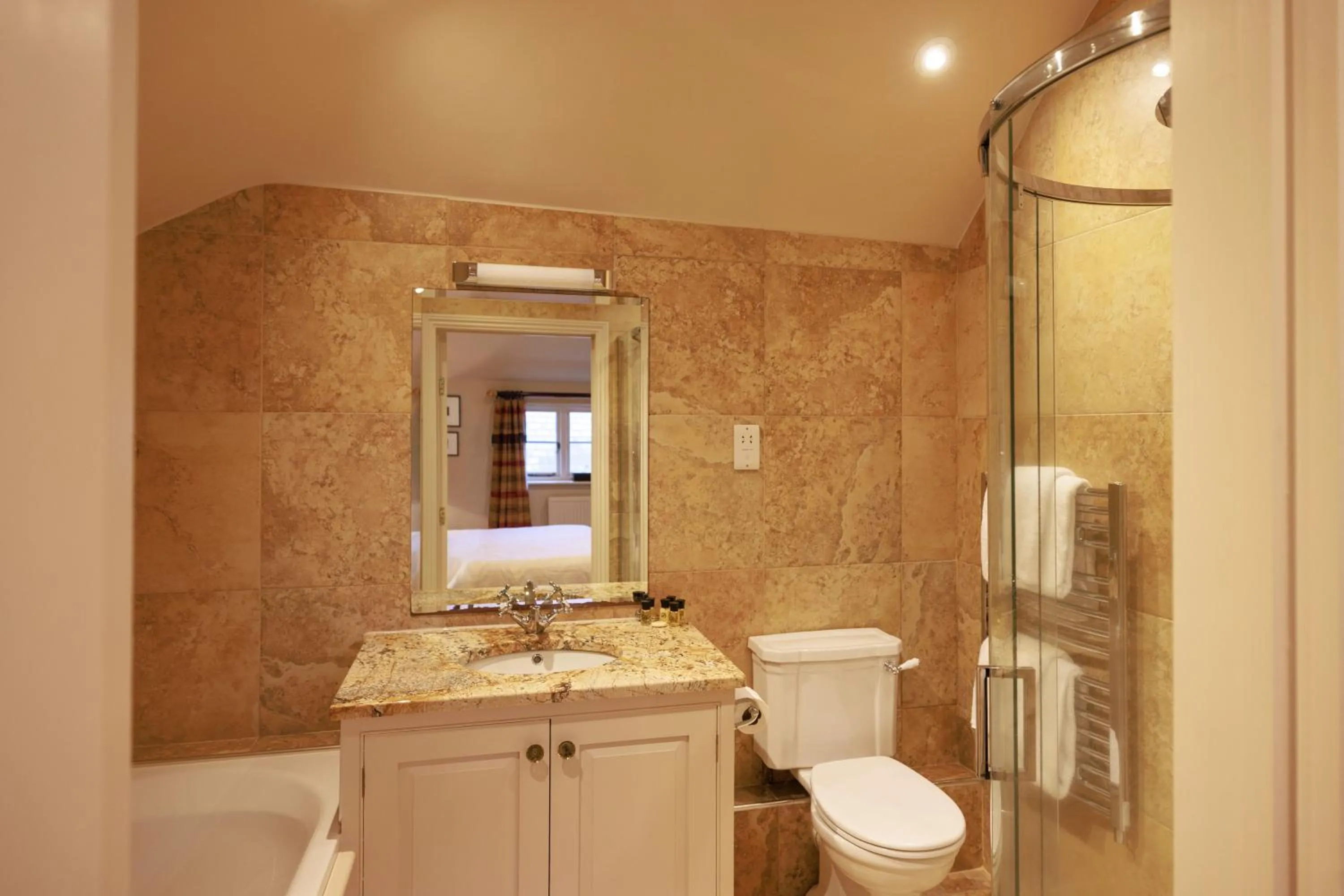 Bathroom in The Crown, Bildeston