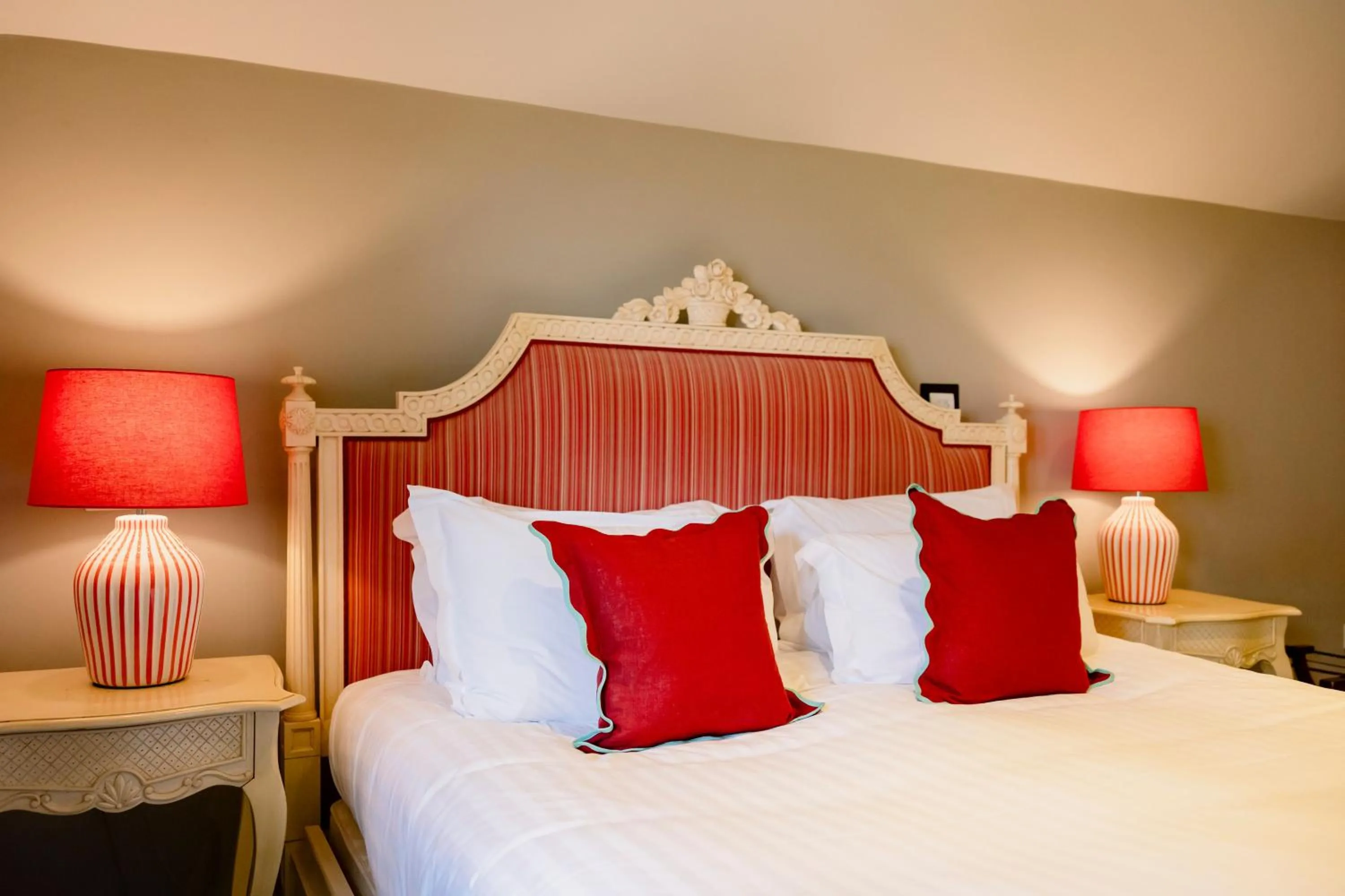 Bed in The Crown, Bildeston