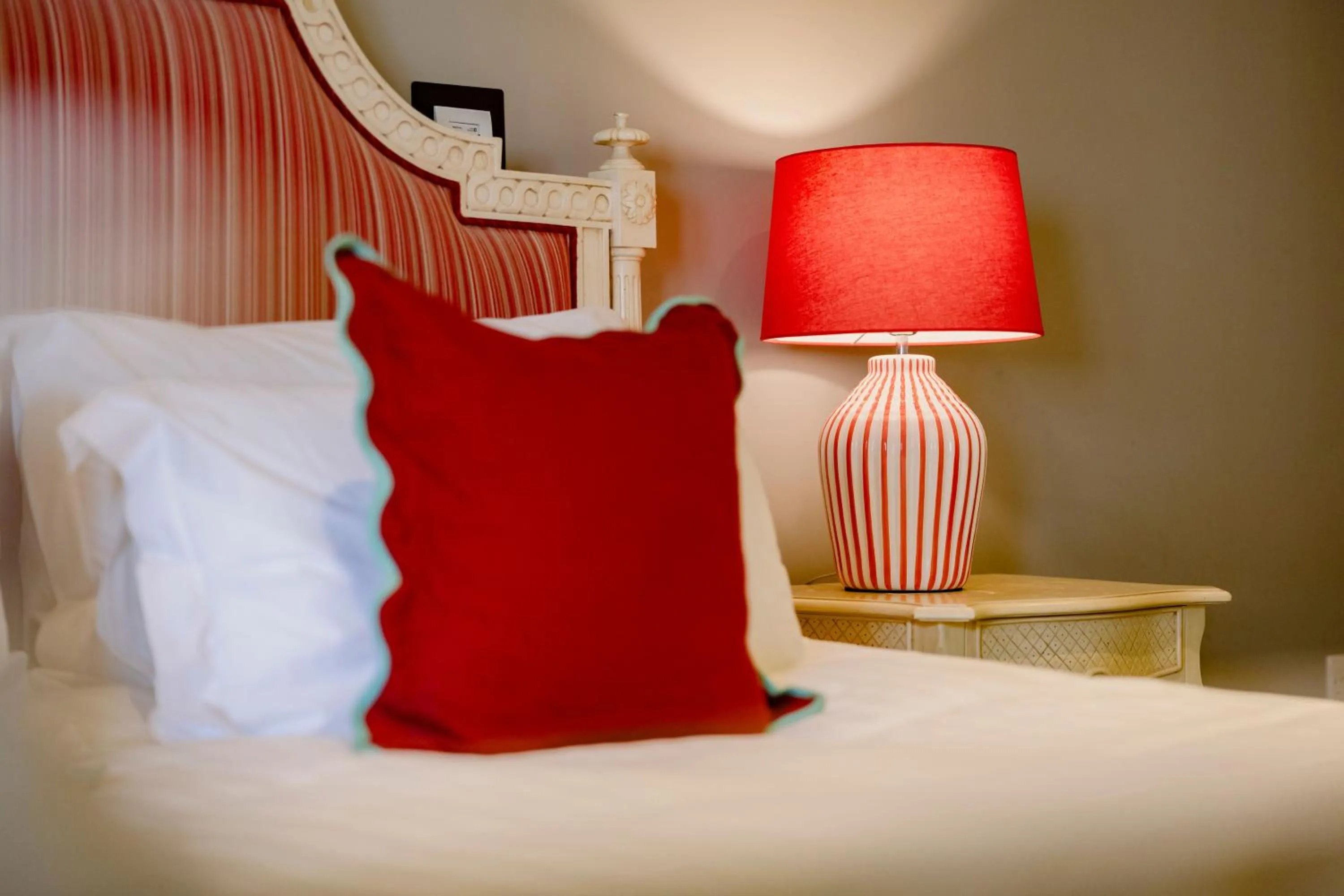 Bed in The Crown, Bildeston