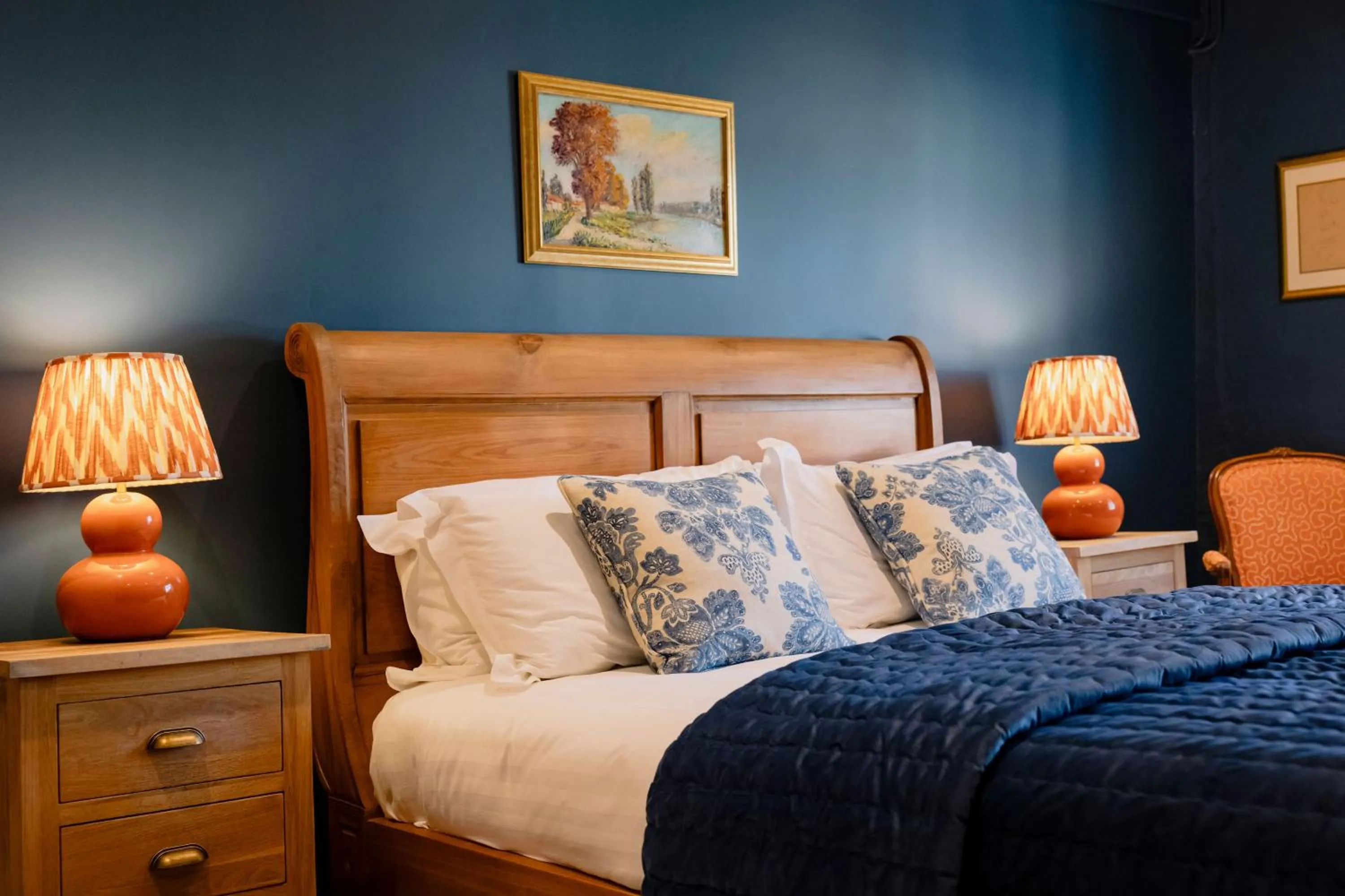 Bed in The Crown, Bildeston