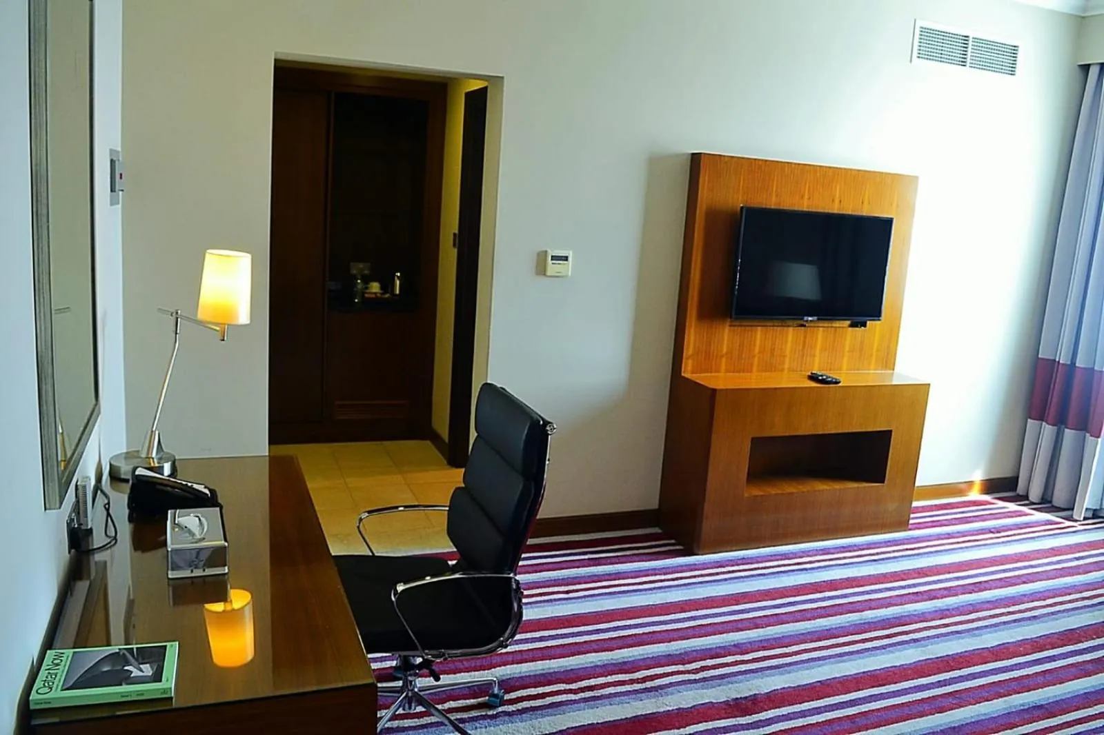 Bed in Wonder Palace Hotel Qatar