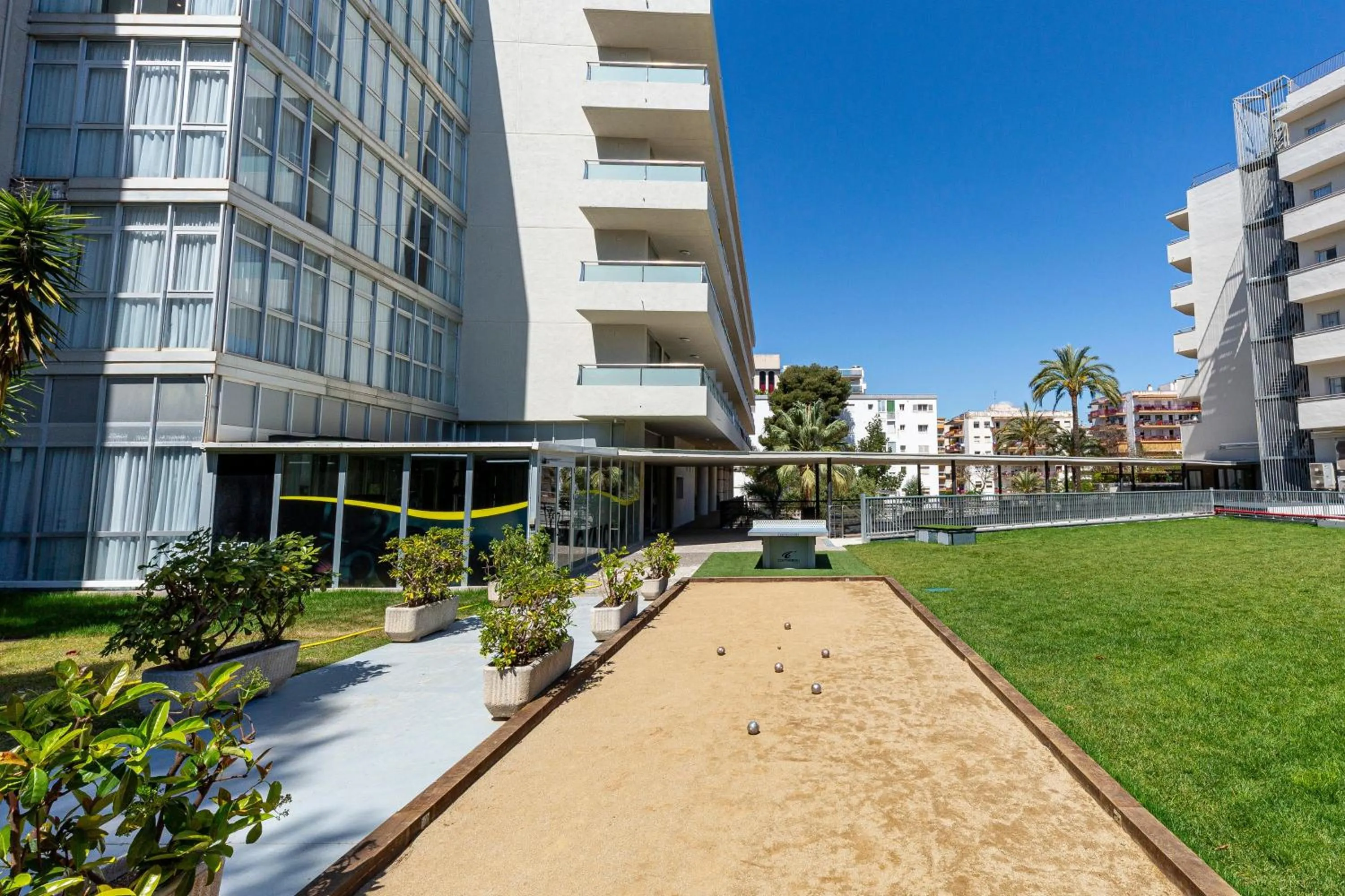 Garden in Medplaya Hotel Calypso